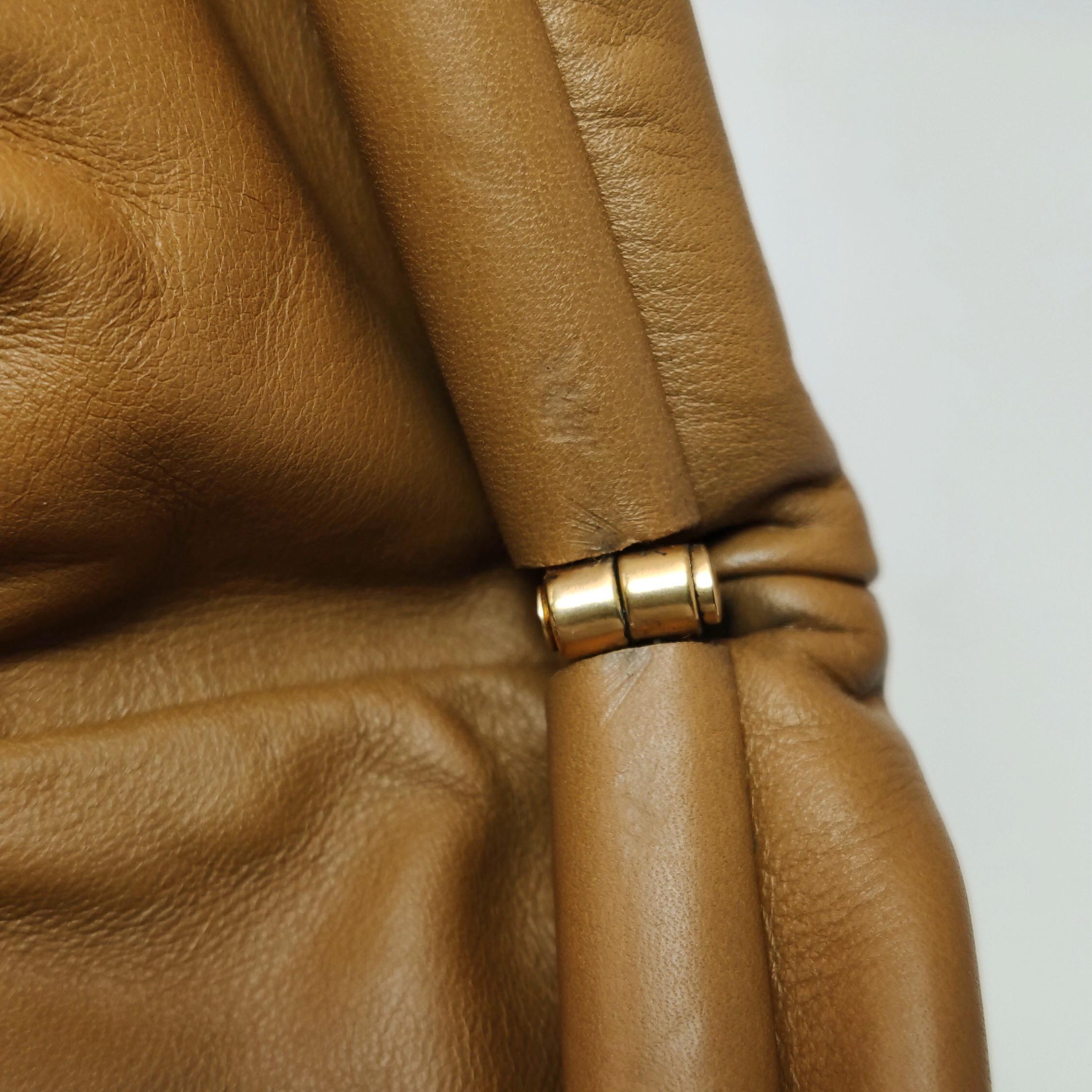 Bottega Veneta Pochette Cuir de veau Caramel Brown Large en vente 4