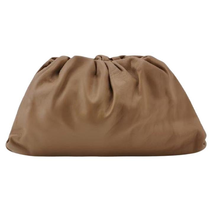 Bottega Veneta Pochette Cuir de veau Caramel Brown Large