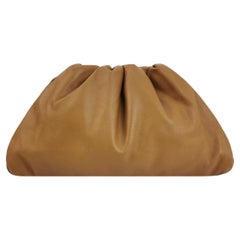 Bottega Veneta Pochette Cuir de veau Caramel Brown Large