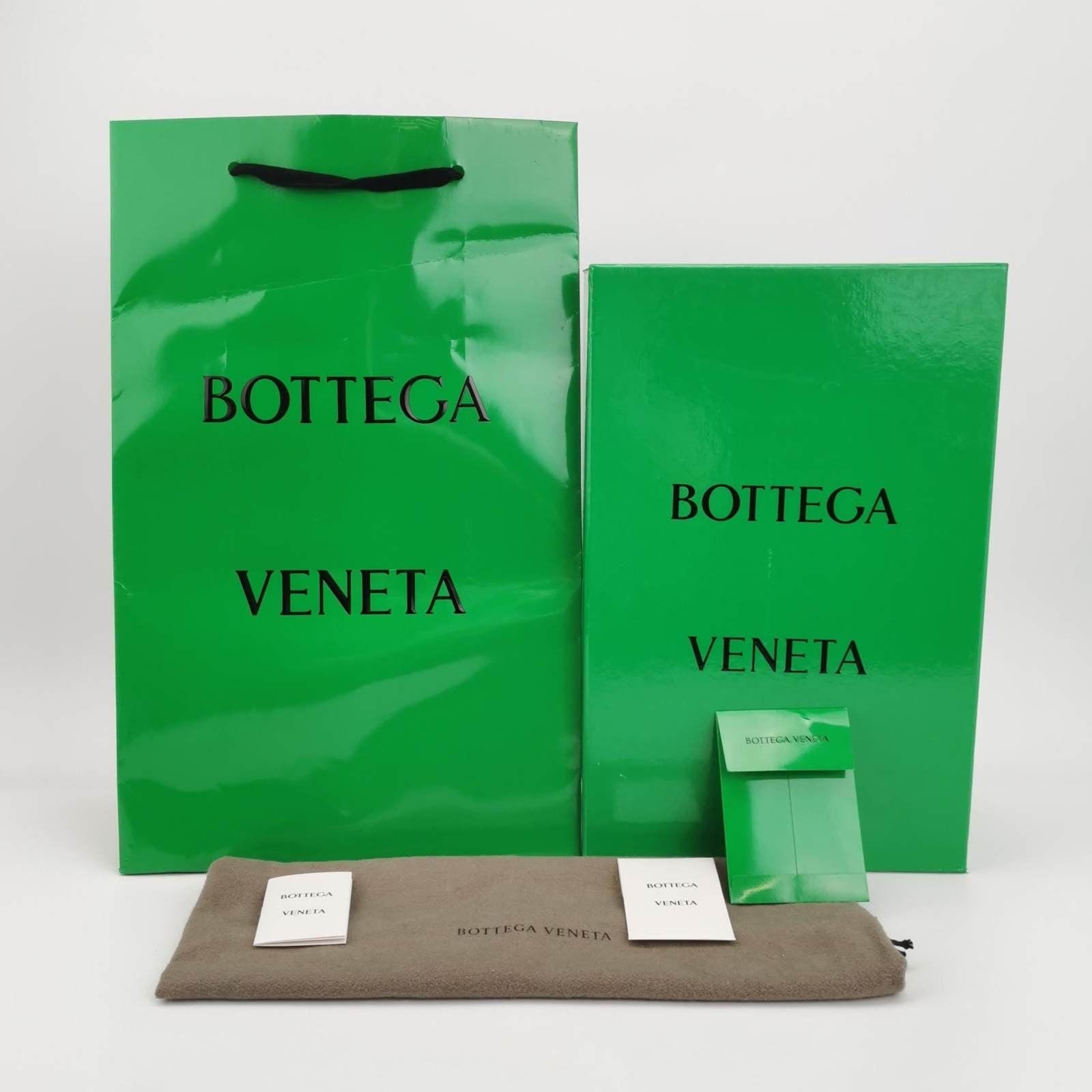 Bottega Veneta Pouch Large Intrecciato Black Calfskin Leather Clutch 6