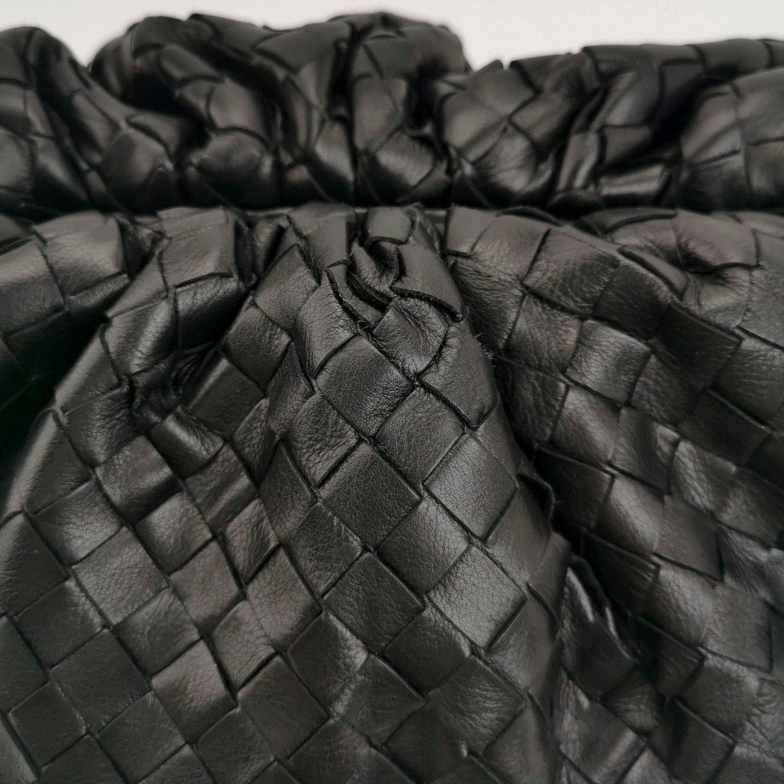 Bottega Veneta Pouch Large Intrecciato Black Calfskin Leather Clutch 2