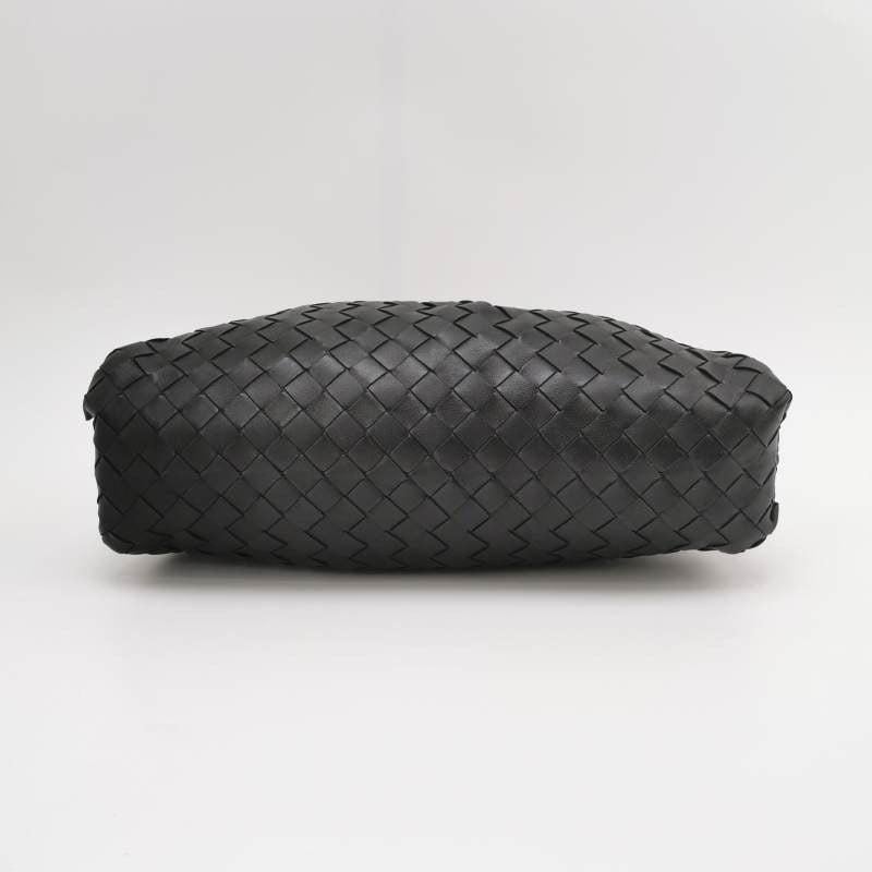 Bottega Veneta Bolso Grande Intrecciato Piel de Becerro Negro Clutch en venta 2