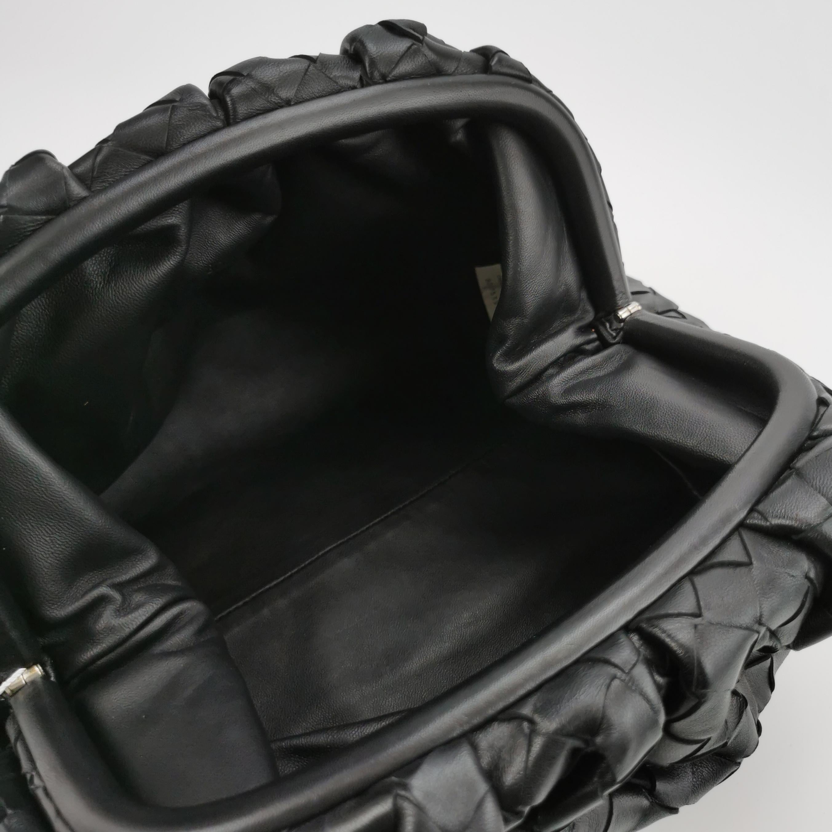 Bottega Veneta Pouch Large Intrecciato Black Calfskin Leather Clutch For Sale 4