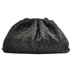 Bottega Veneta Pouch Large Intrecciato Black Calfskin Leather Clutch
