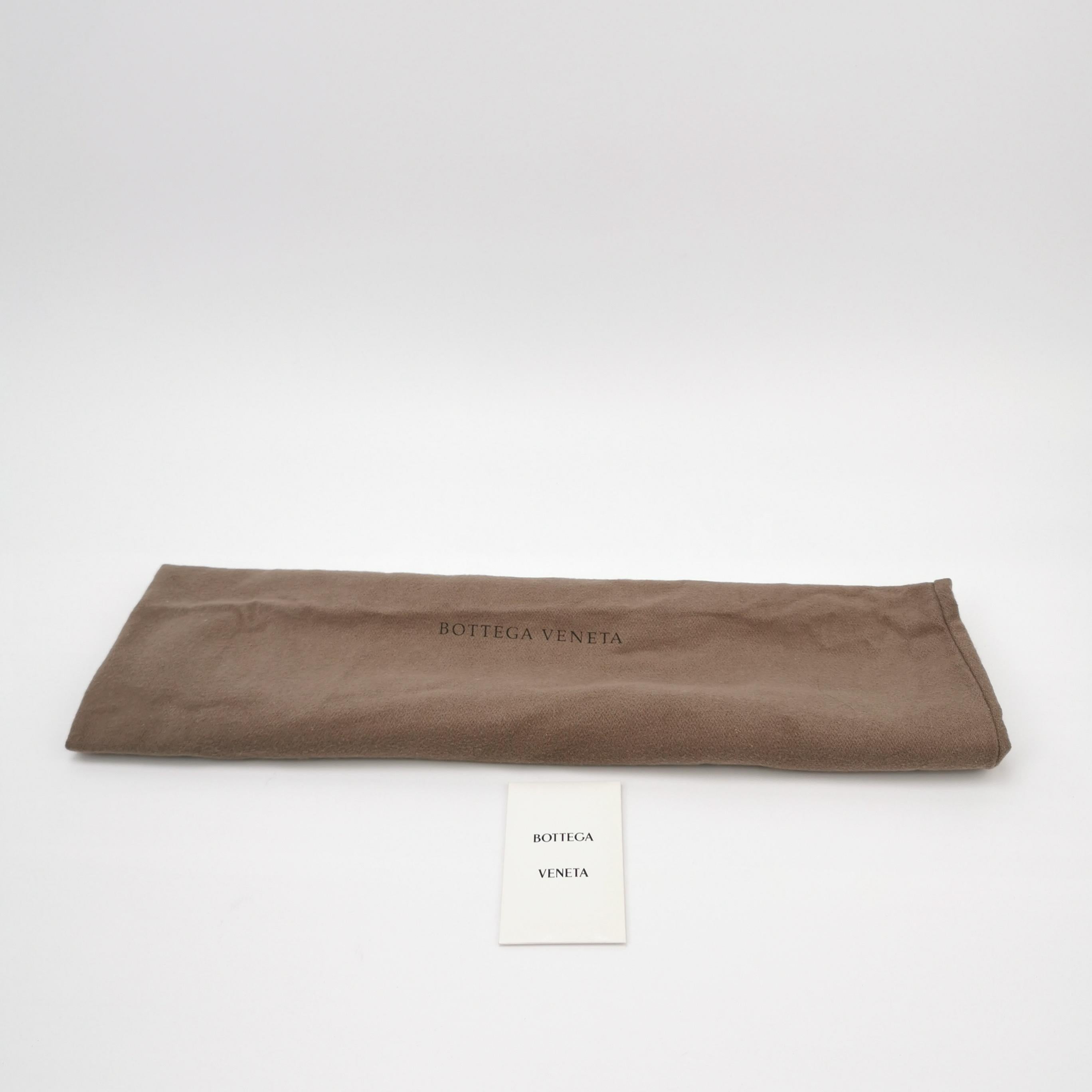 Bottega Veneta Pochette Large Intrecciato Cuir de veau brun chocolat foncé en vente 6