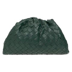 Bottega Veneta Pochette large en cuir de veau Intrecciato vert foncé