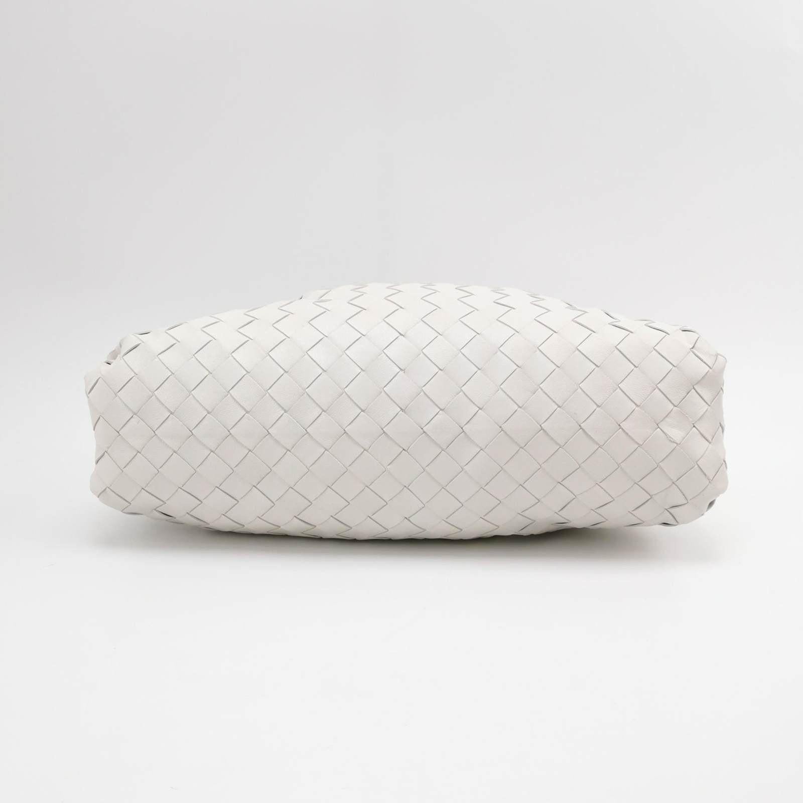 Women's Bottega Veneta Pouch Large Intrecciato White Lambskin Leather Clutch