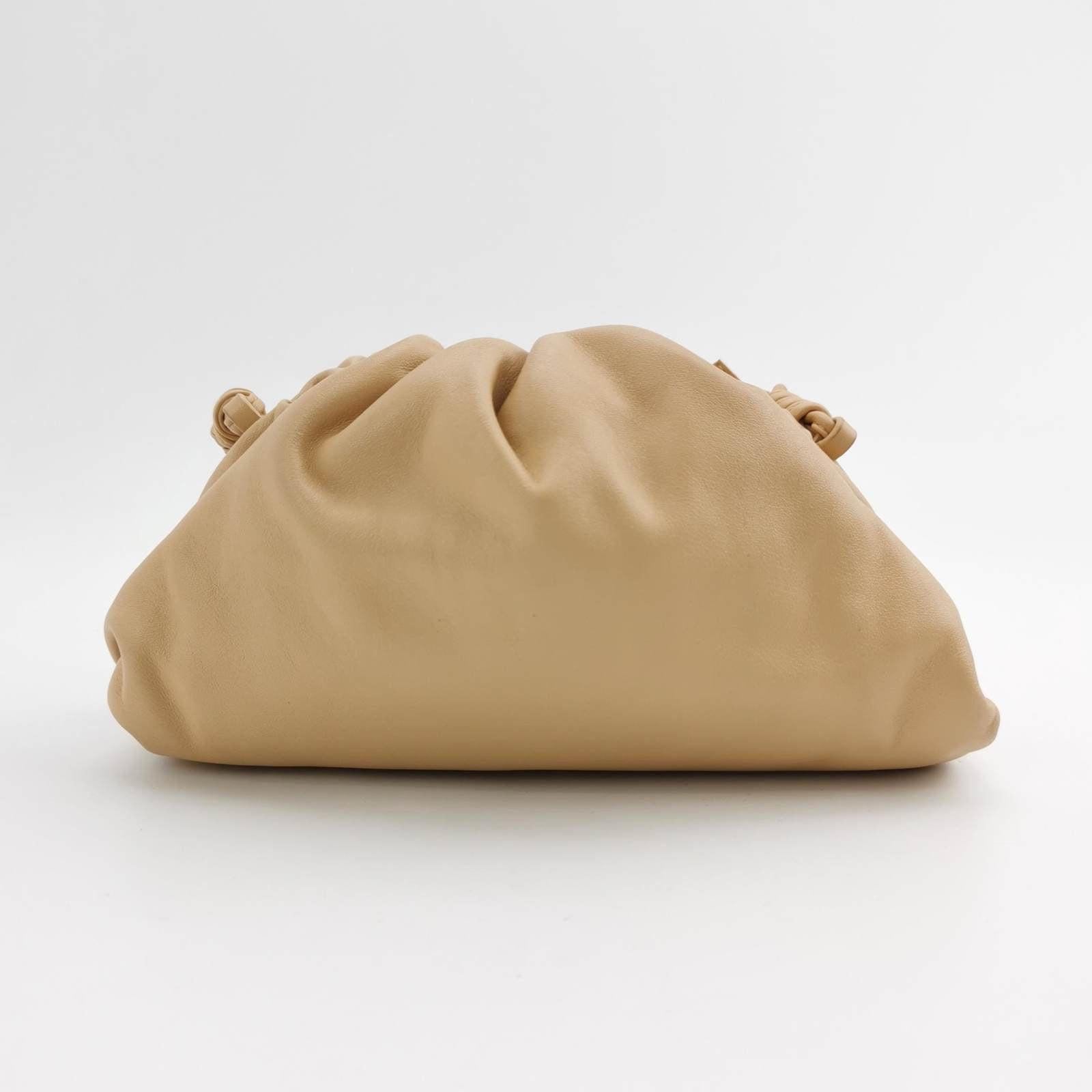 Women's Bottega Veneta Pouch Mini Beige Leather For Sale