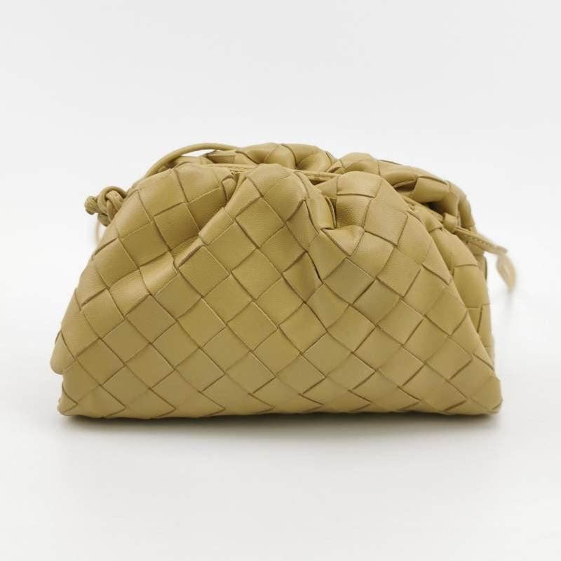 Women's Bottega Veneta Pouch Mini Beige Leather For Sale