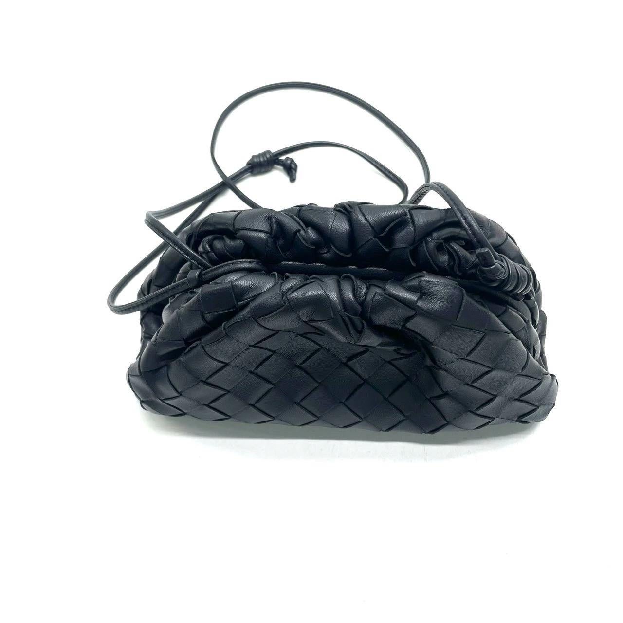 Women's Bottega Veneta Pouch Mini Intrecciato Black Lambskin Leather Crossbody Bag