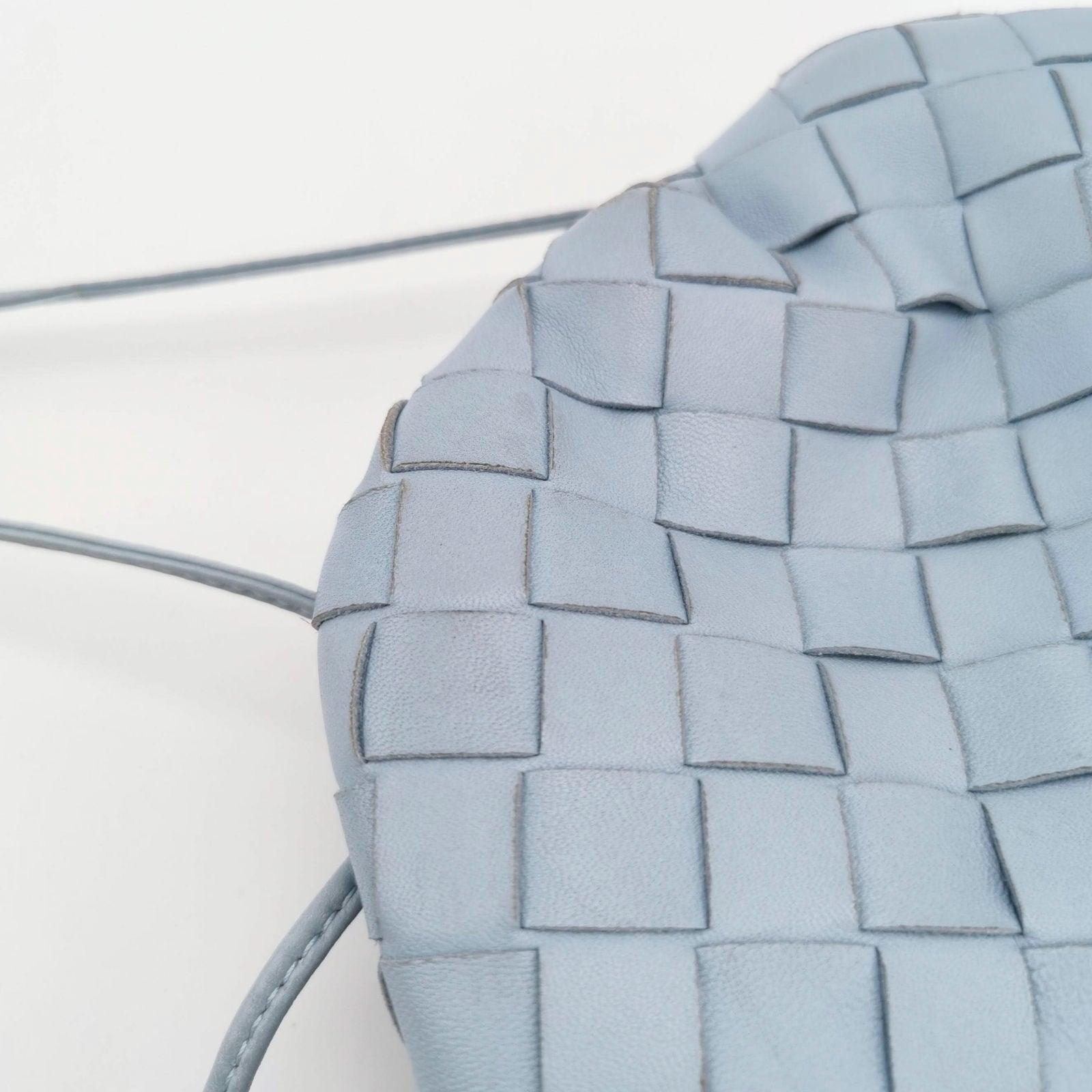 Bottega Veneta Pouch Mini Intrecciato Blue Lambskin Leather Crossbody Bag For Sale 3