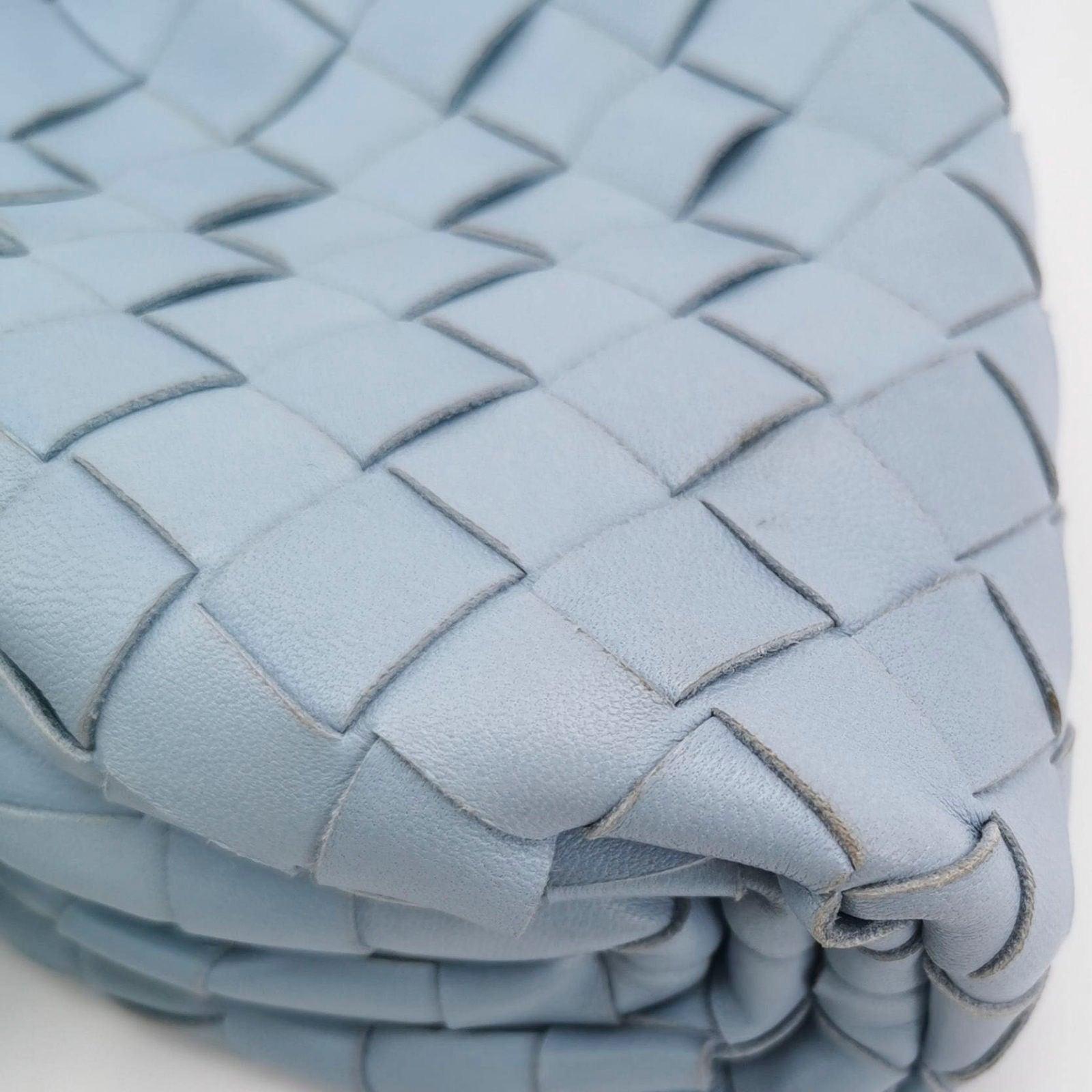 Bottega Veneta Pouch Mini Intrecciato Blue Lambskin Leather Crossbody Bag For Sale 4
