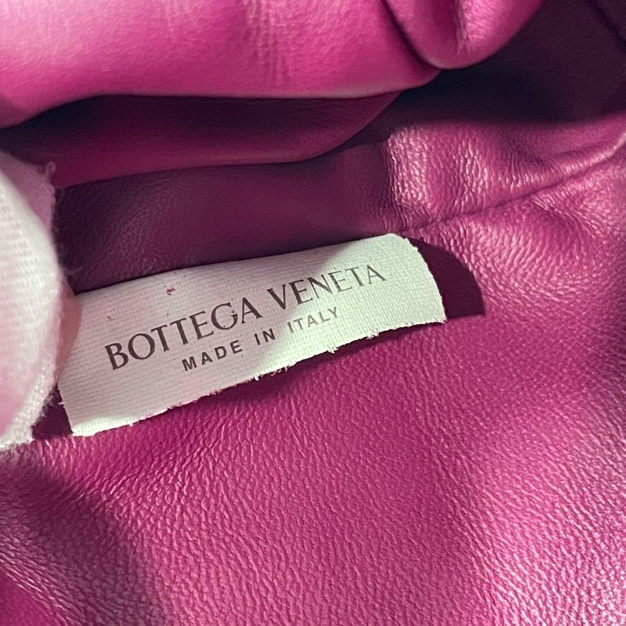 Bottega Veneta Pouch Mini Intrecciato Burgundy Lambskin Leather Crossbody Bag For Sale 5