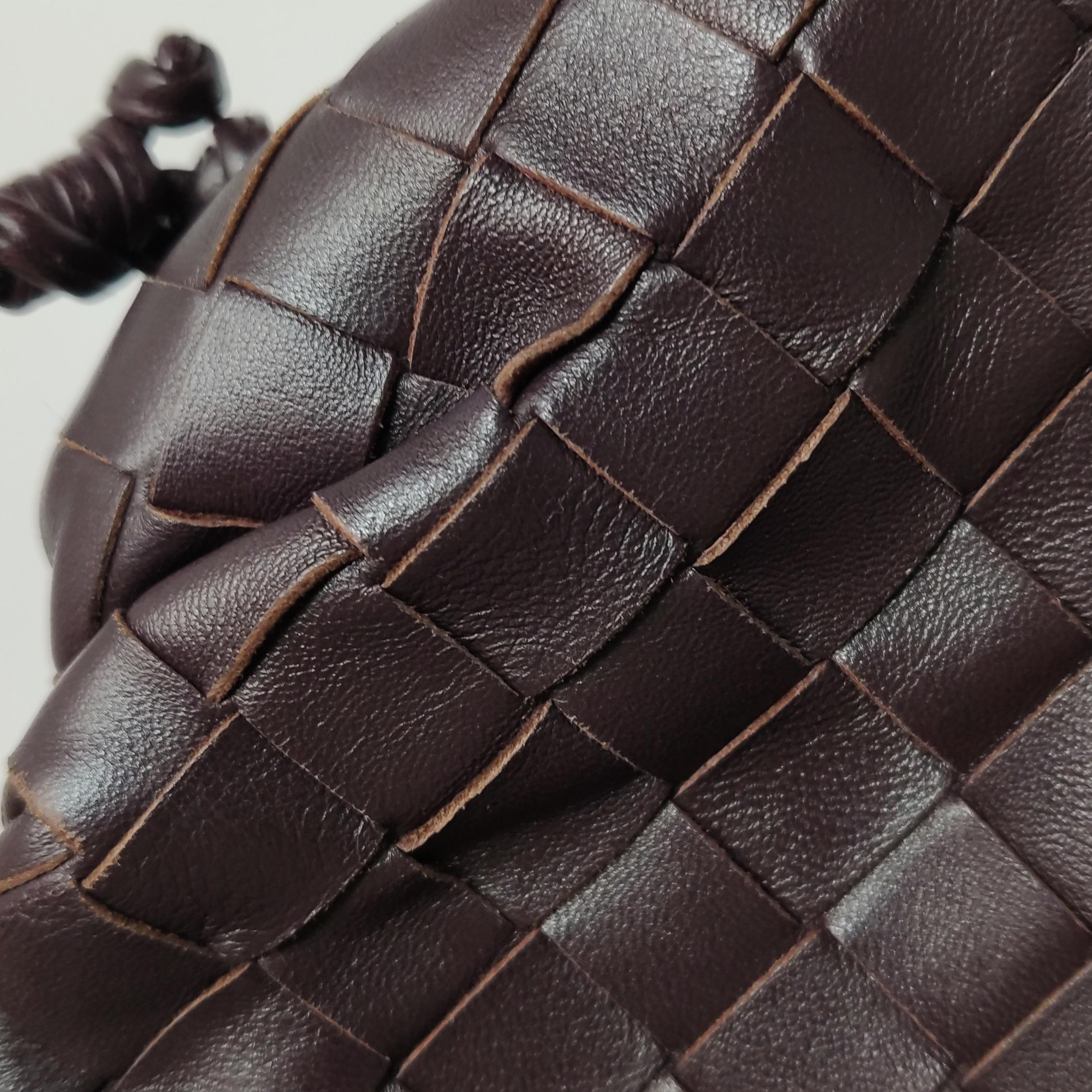 Bottega Veneta Pouch Mini Intrecciato Raisin Purple Brown Lambskin Crossbody For Sale 11