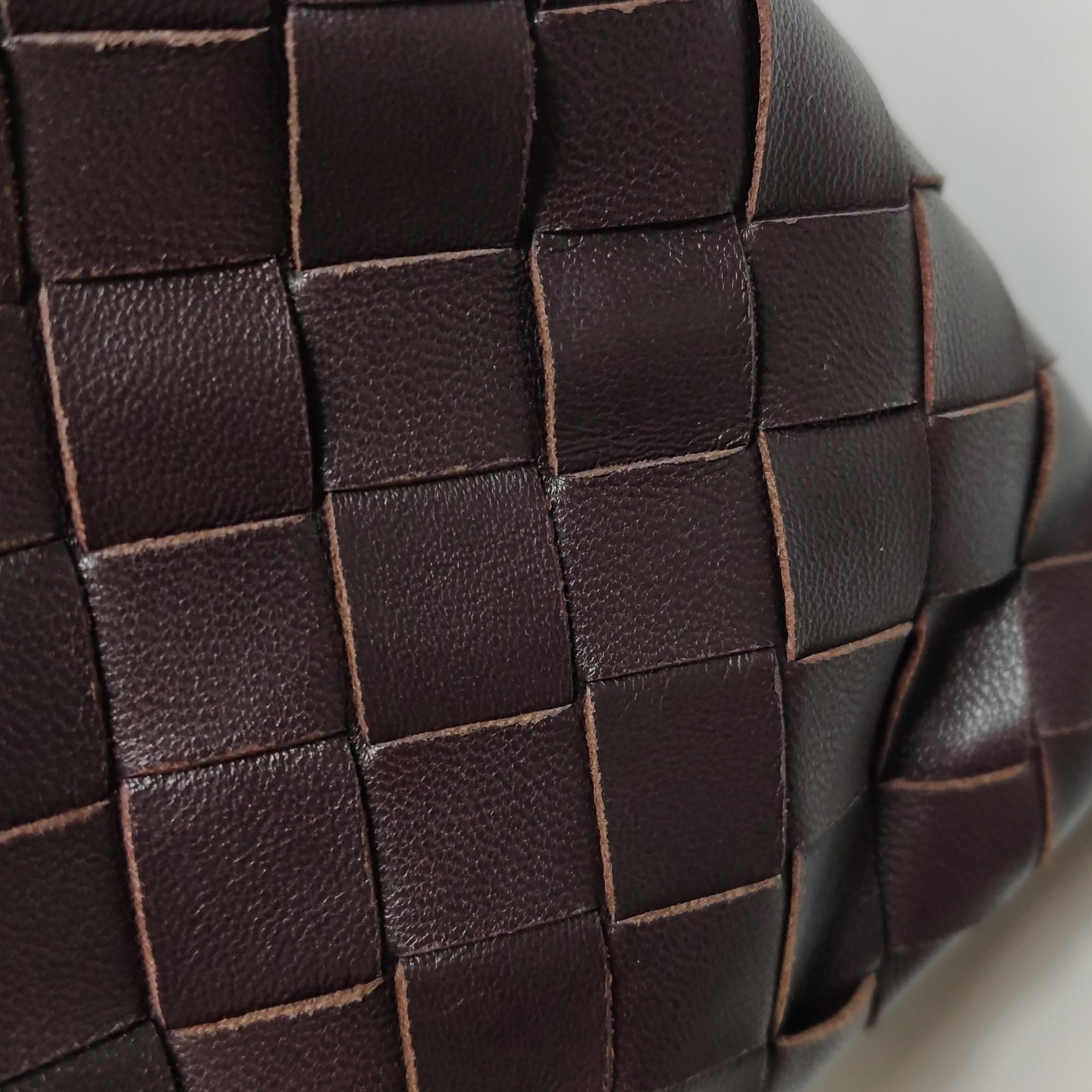 Bottega Veneta Pouch Mini Intrecciato Raisin Purple Brown Lambskin Crossbody For Sale 13