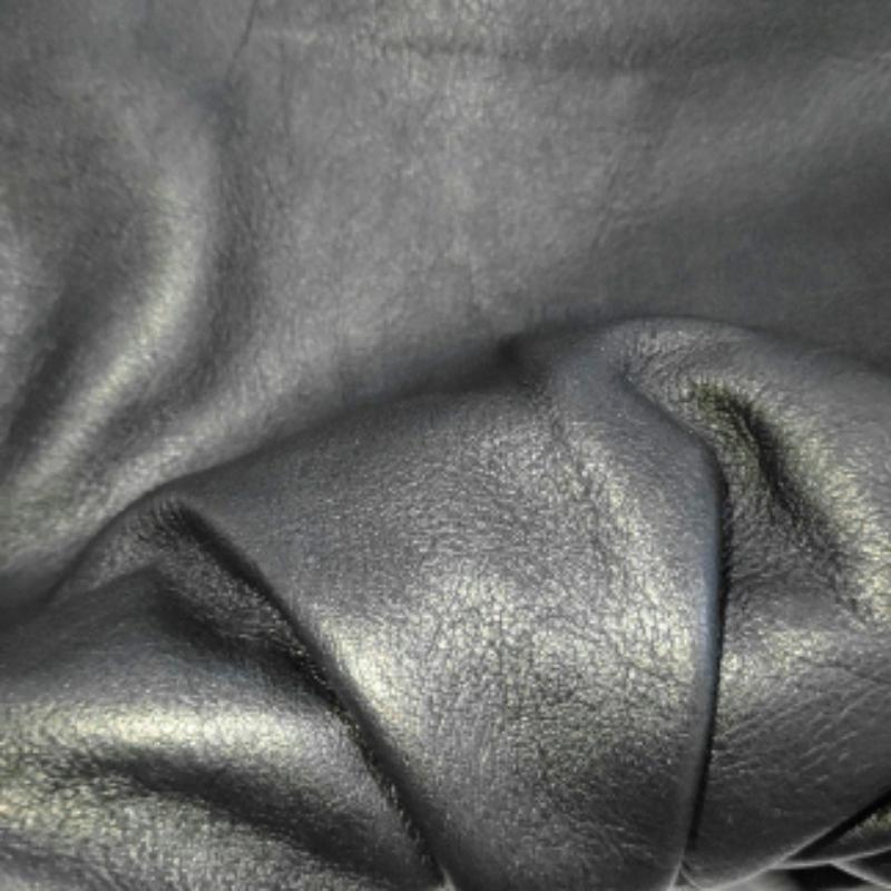 Bottega Veneta Marsupio con manico grande in pelle di vitello nera In condizioni ottime in vendita a AUBERVILLIERS, FR