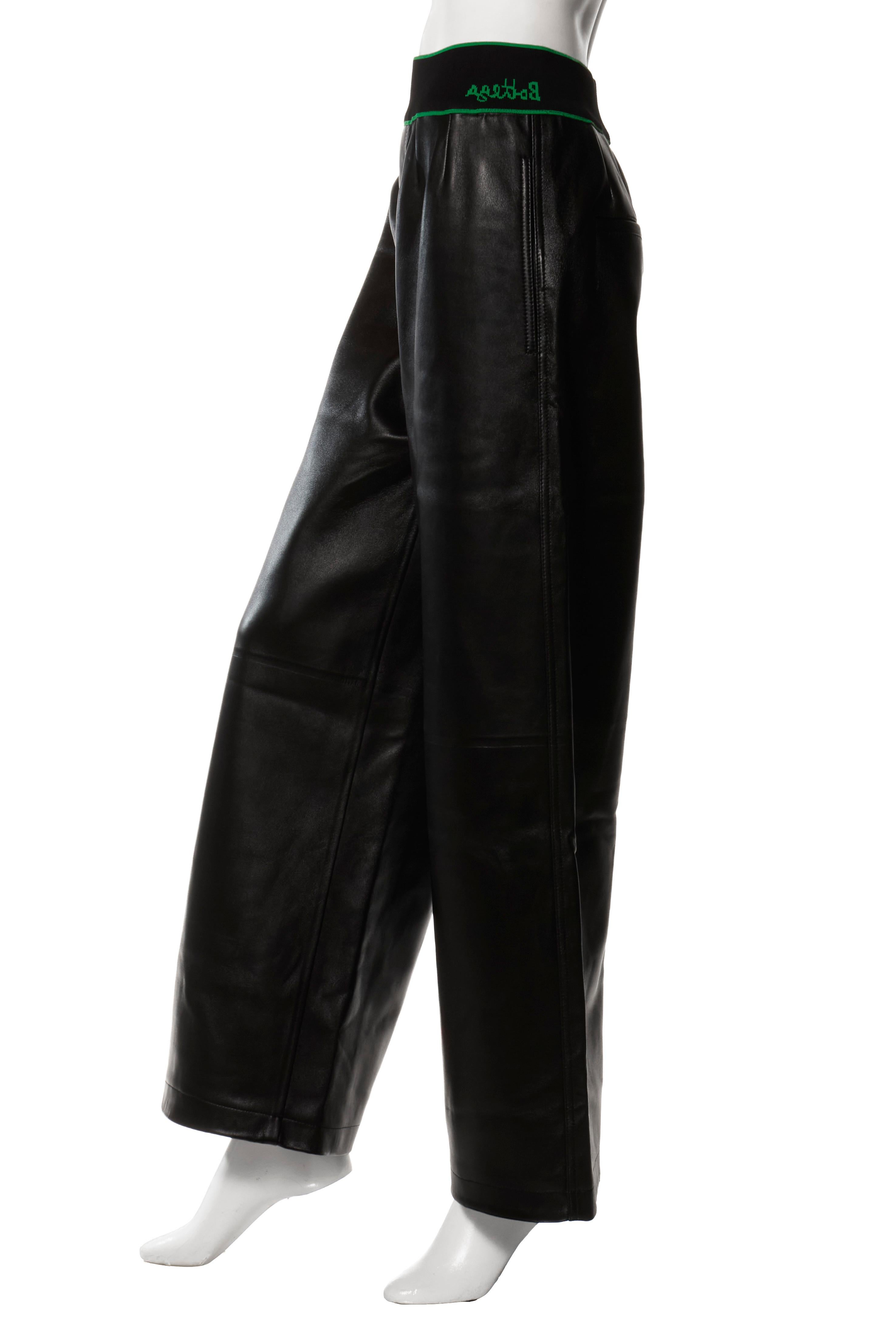 Bottega Veneta Pre-Fall 2021 Pantalones de pata ancha en piel de cordero negra XS en Excelente estado para la venta en Woodland Hills, CA