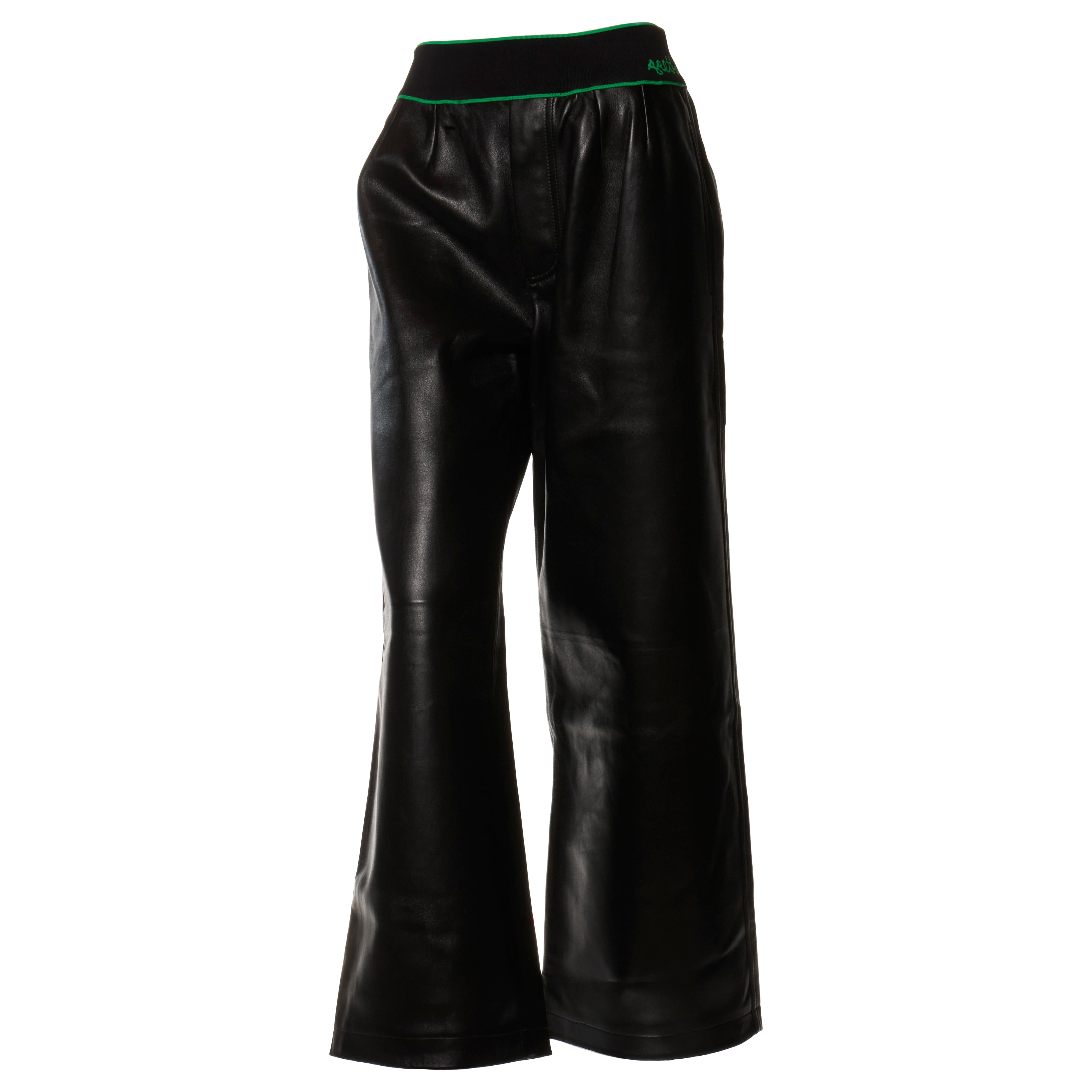 Bottega Veneta Pre-Fall 2021 Schwarze Lammfell-Hose mit weitem Bein XS
