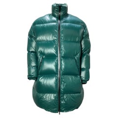 Bottega Veneta Daunenmantel aus grünem Polyamid