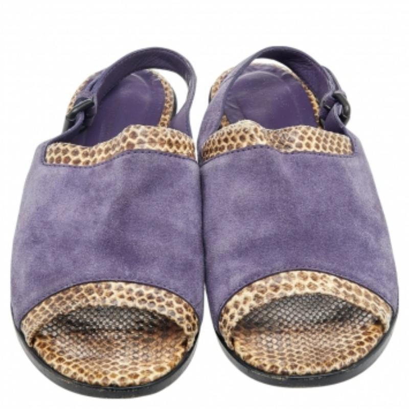 Gris Bottega Veneta Purple/Beige Suede Python Leather Slingback Flat Sandals Size 41 en vente