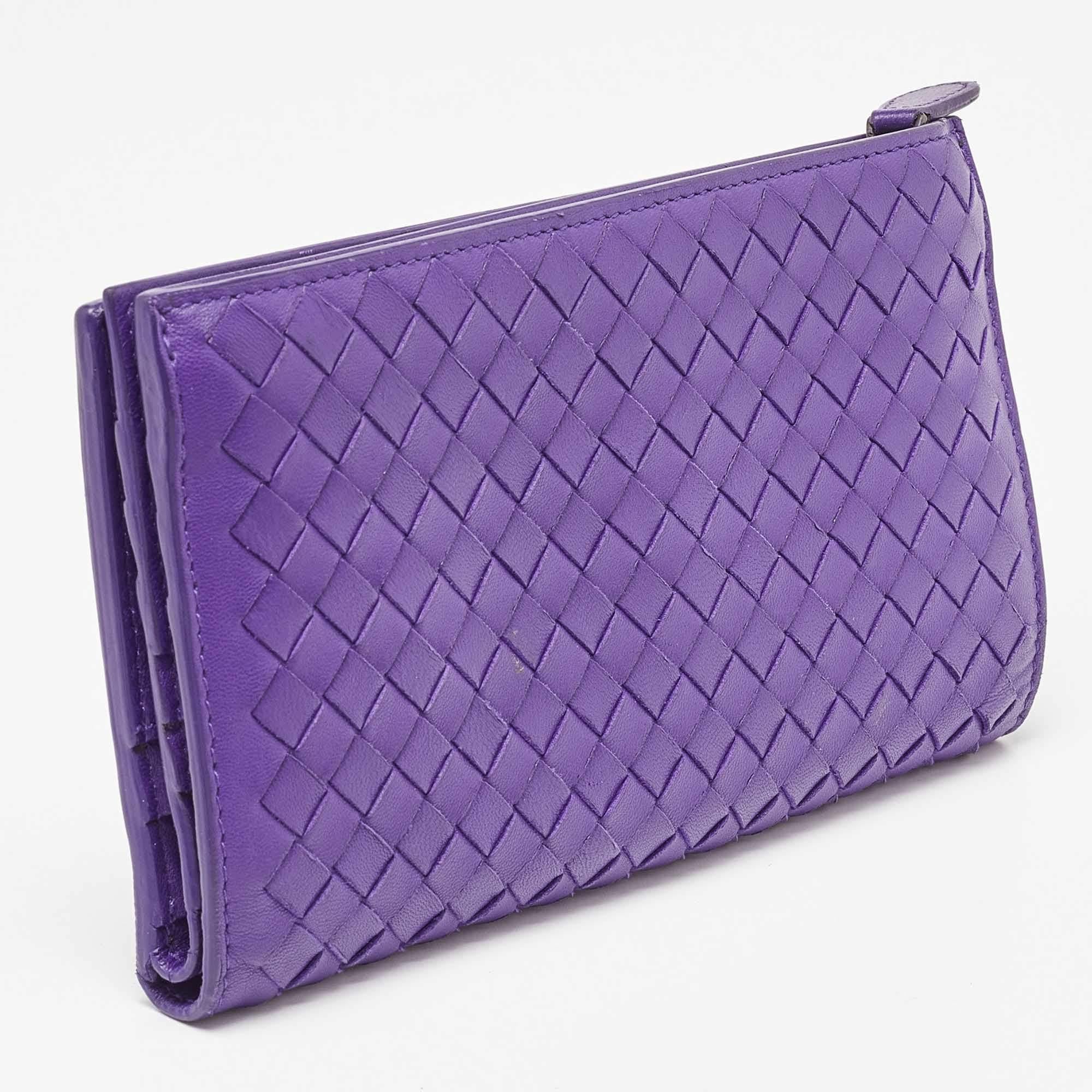 Bottega Veneta Purple Intrecciato Leather Bifold Organizer Wallet For Sale 4