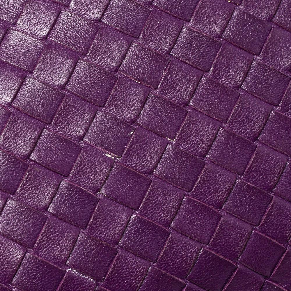Bottega Veneta Purple Intrecciato Leather Flap Crossbody Bag In Good Condition In Dubai, Al Qouz 2
