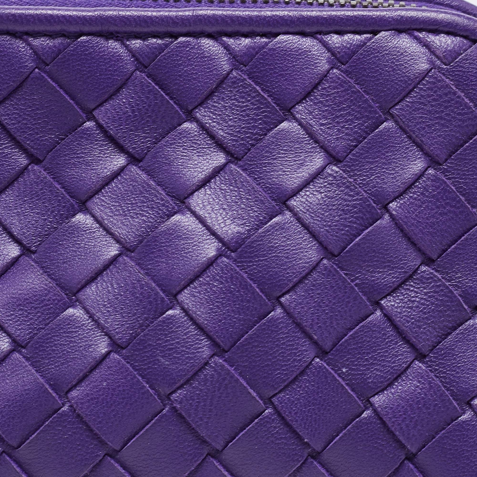 Bottega Veneta Purple Intrecciato Leather Zip Purse For Sale 4