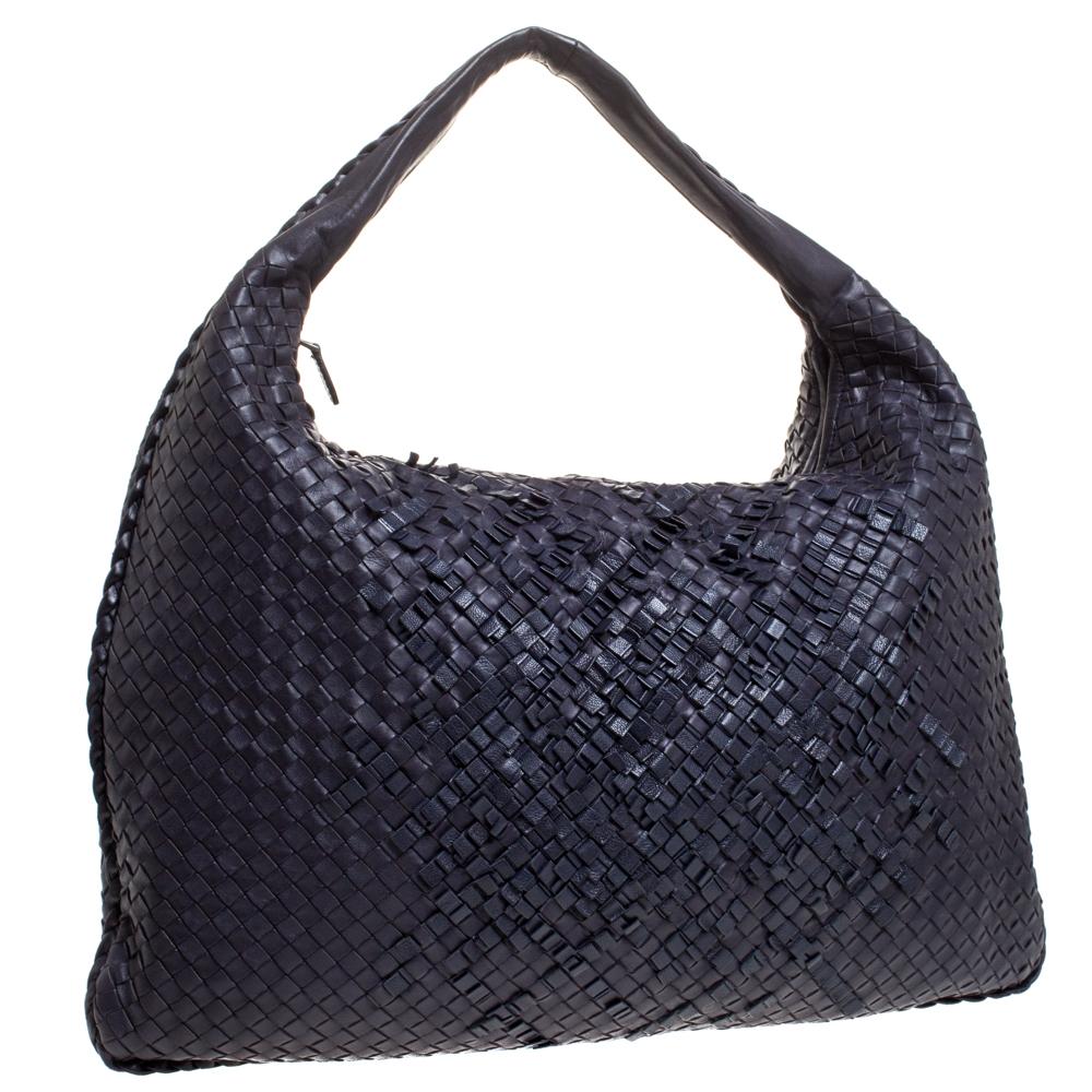 Bottega Veneta Purple Intrecciato Nappa Leather Large Veneta Hobo In Good Condition In Dubai, Al Qouz 2