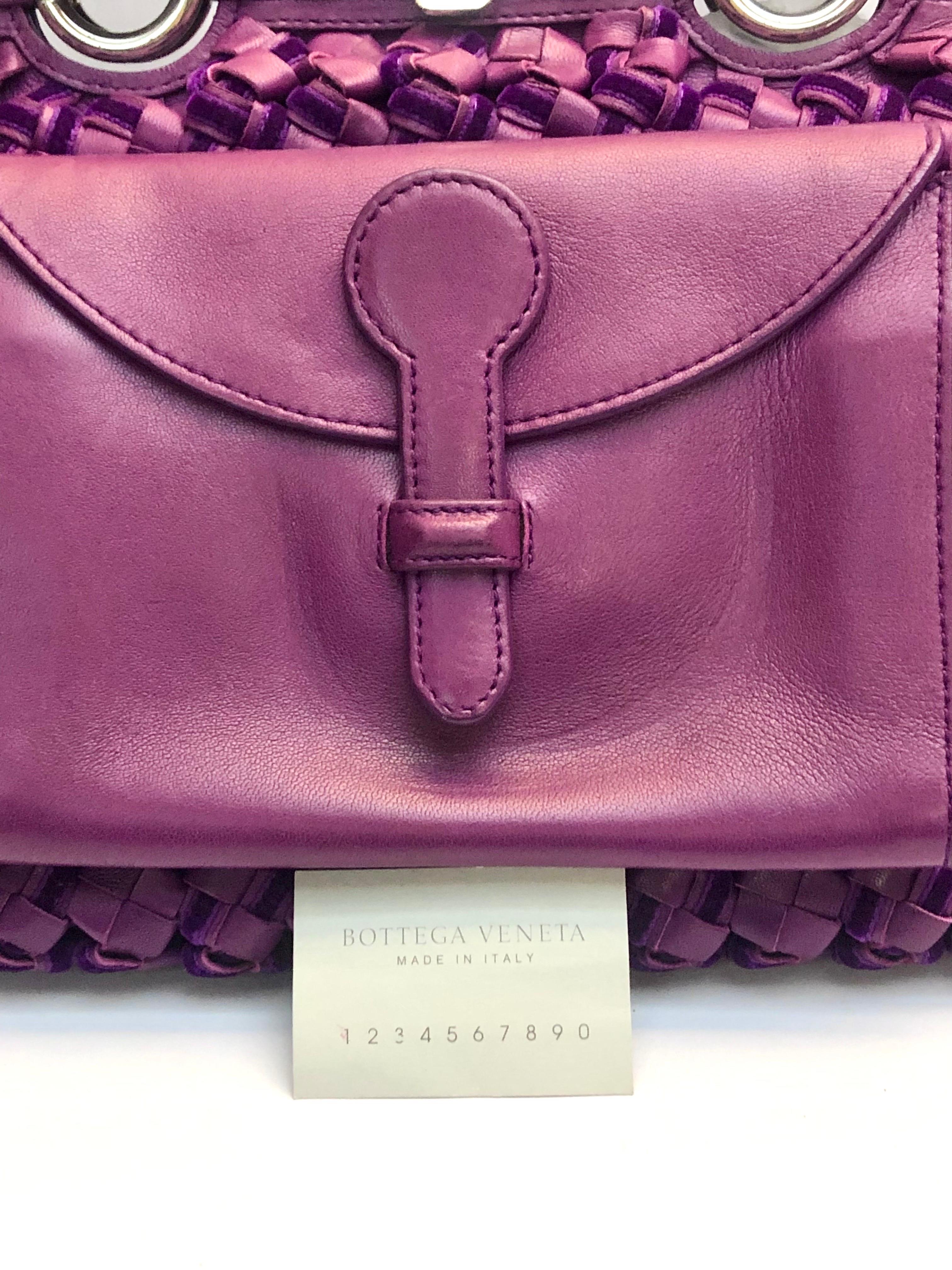 Bottega Veneta purple intrecciato shoulder handle bag For Sale 5
