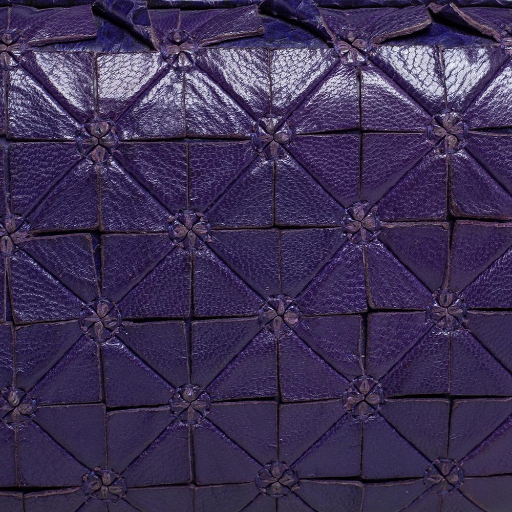 Bottega Veneta Purple Leather and Snakeskin Trim Origami Knot Clutch In Good Condition In Dubai, Al Qouz 2