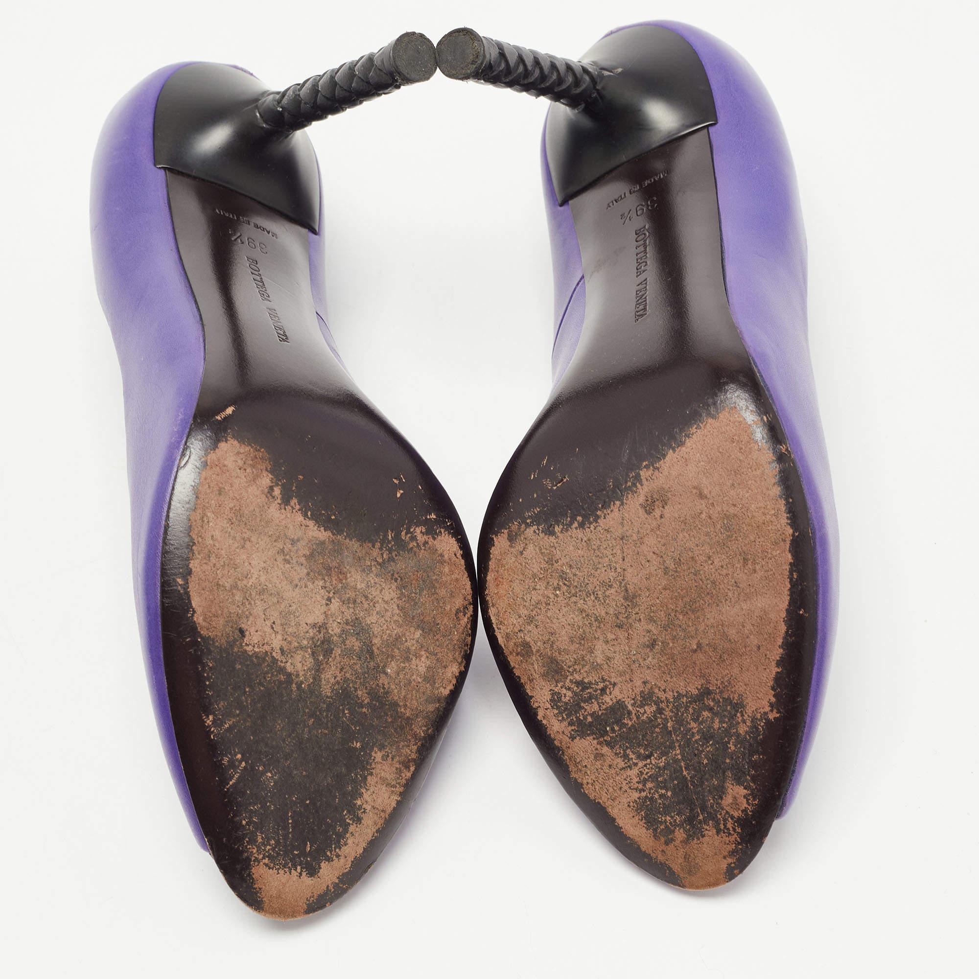 Bottega Veneta Purple Suede Peep Toe Pumps Size 39.5 For Sale 2