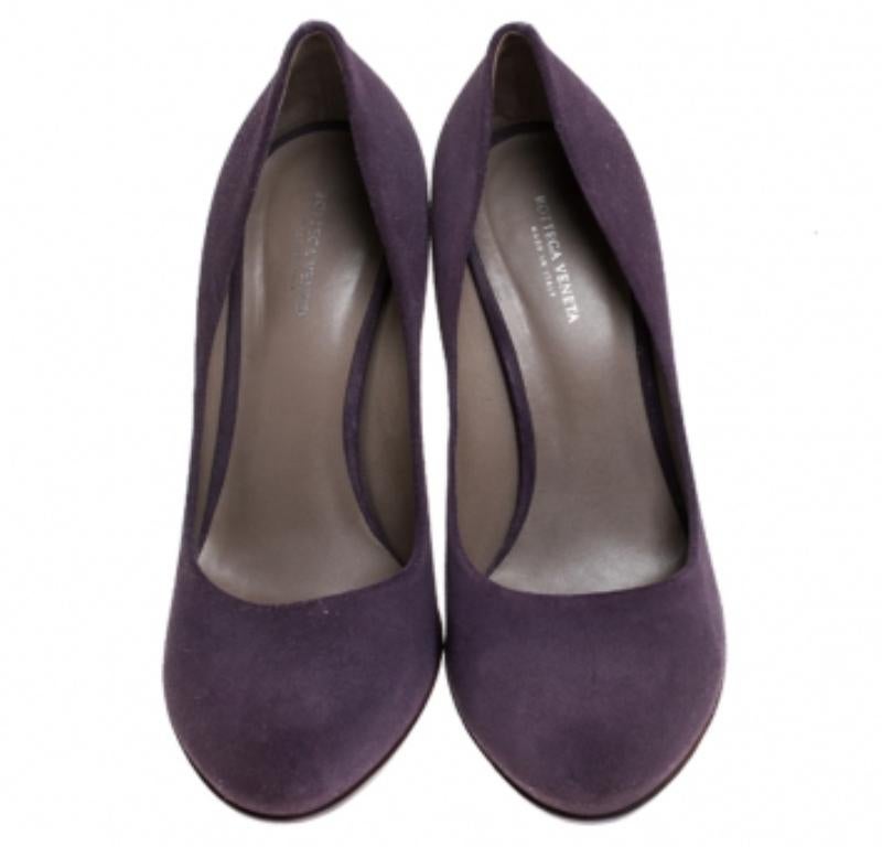 Escarpins à plateforme en daim violet Bottega Veneta, taille 38,5 Bon état - En vente à Dubai, Al Qouz 2