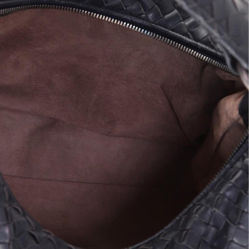 Bottega Veneta Pyramide Hobo Intrecciato Nappa Medium für Damen oder Herren