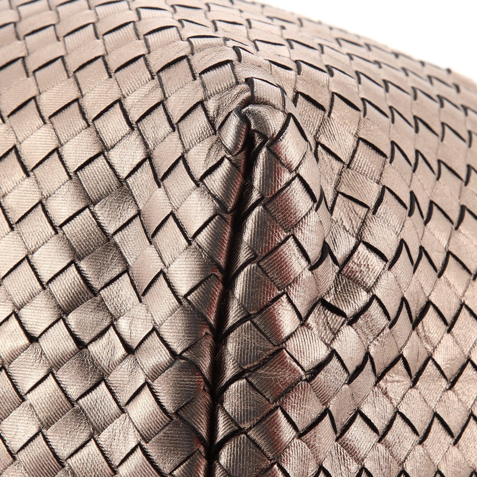 Bottega Veneta Pyramide Hobo Intrecciato Nappa Medium 2