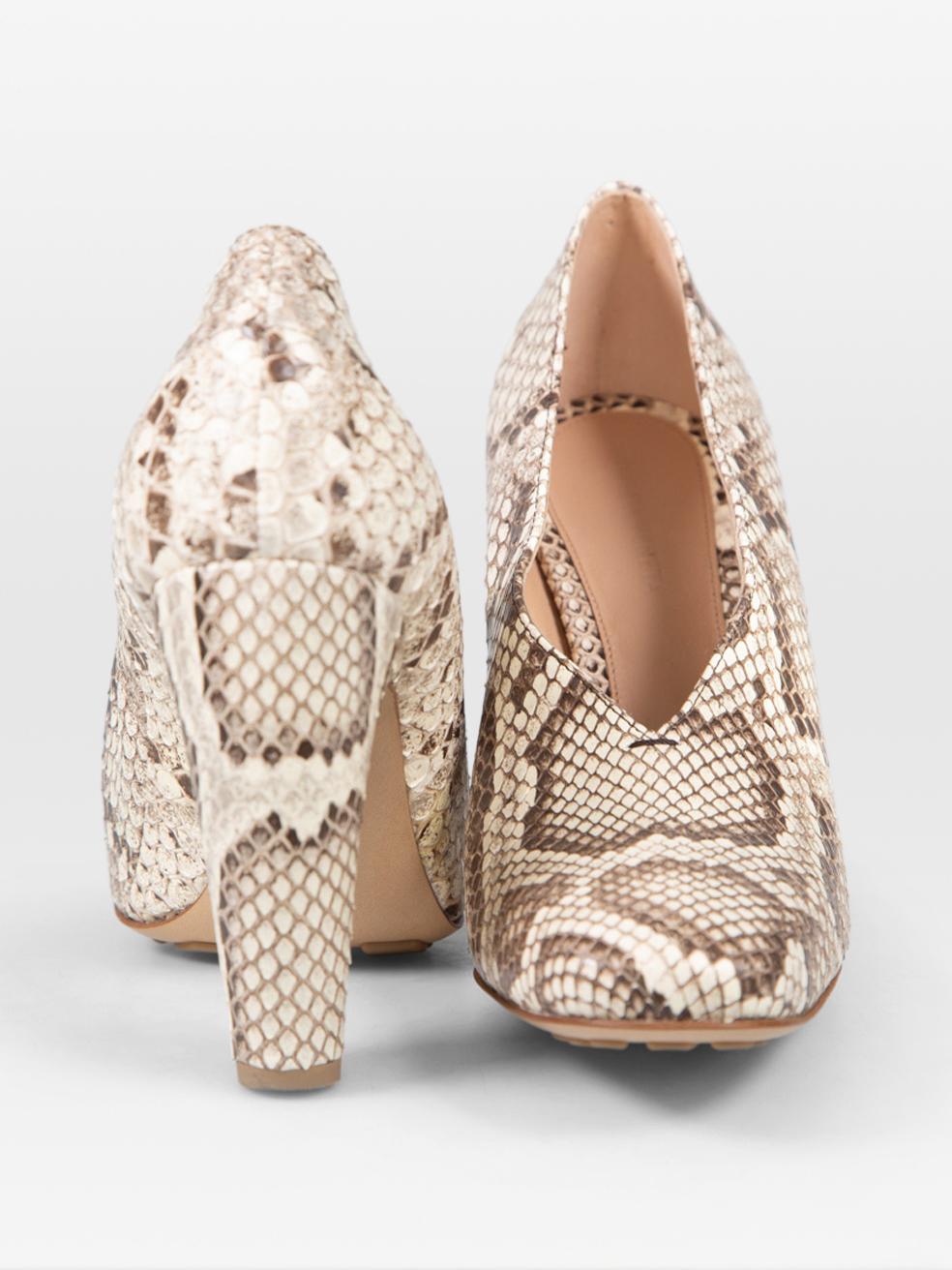 Beige Bottega Veneta Python Canalazzo Pumps Size IT 39 For Sale