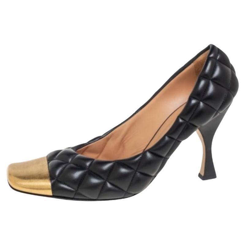 Bottega Veneta Quilted Black Leather Square Metal Cap Toe Pumps Taglia 39