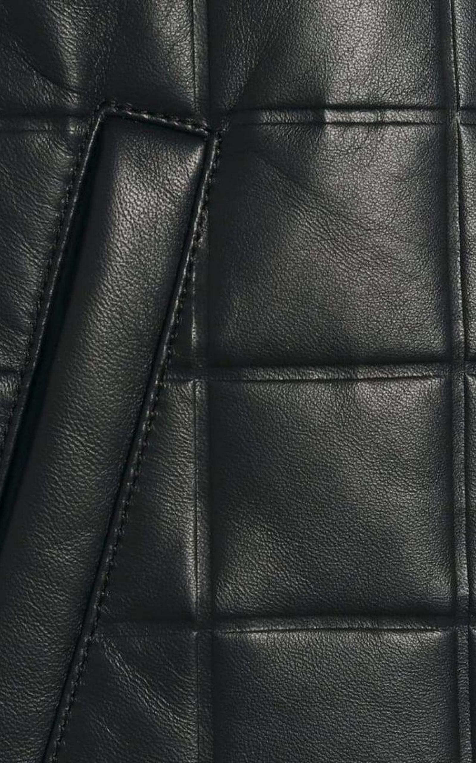Bottega Veneta Gesteppte Bomberjacke aus Leder IT40 im Angebot 2