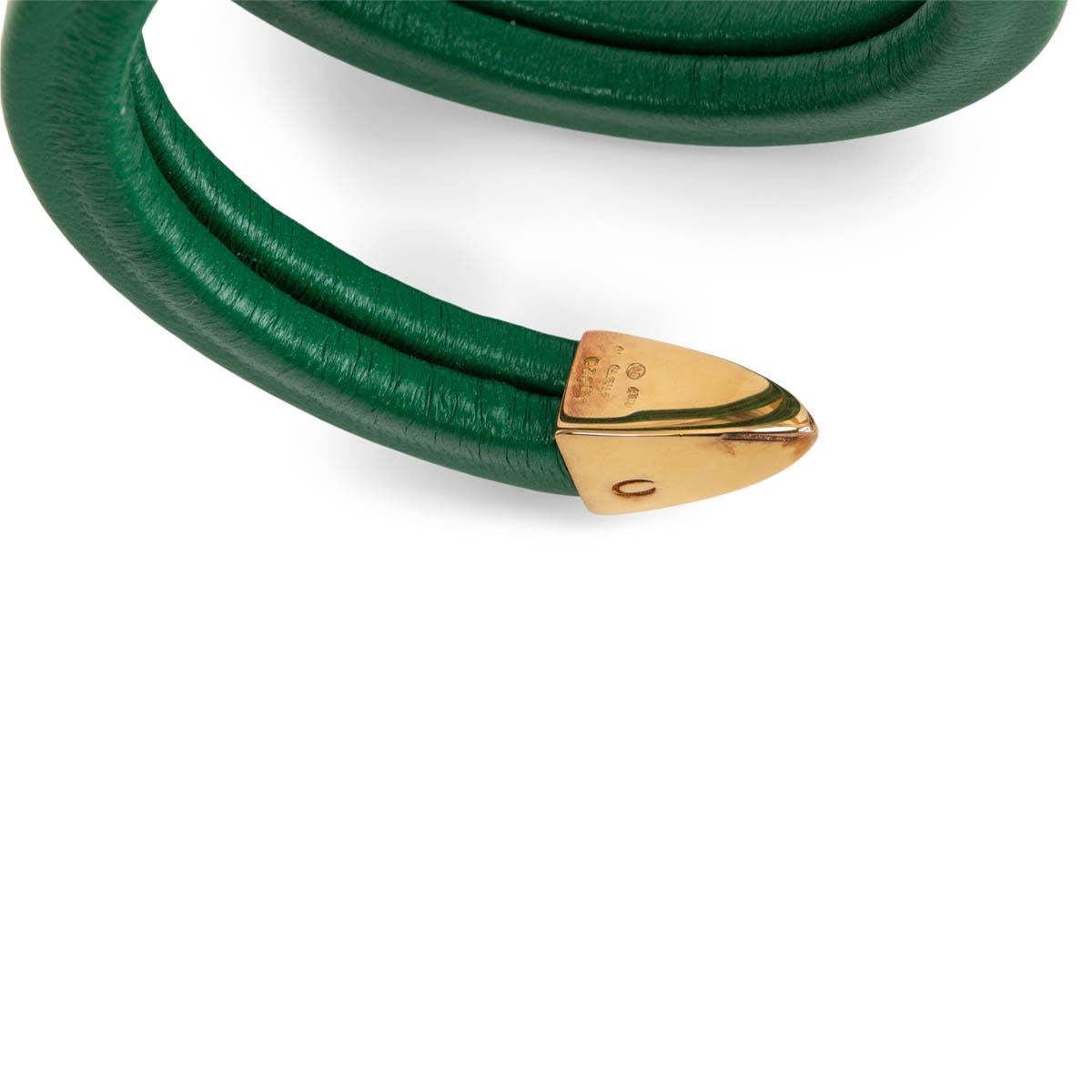 BOTTEGA VENETA Racing green leather 20212 SPIRAL Cuff Bracelet In New Condition In Zürich, CH