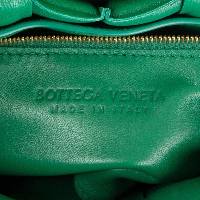 Cross body bags Bottega Veneta - The Chain Cassette bag in Racing Green  color - 631421VBWZ03104