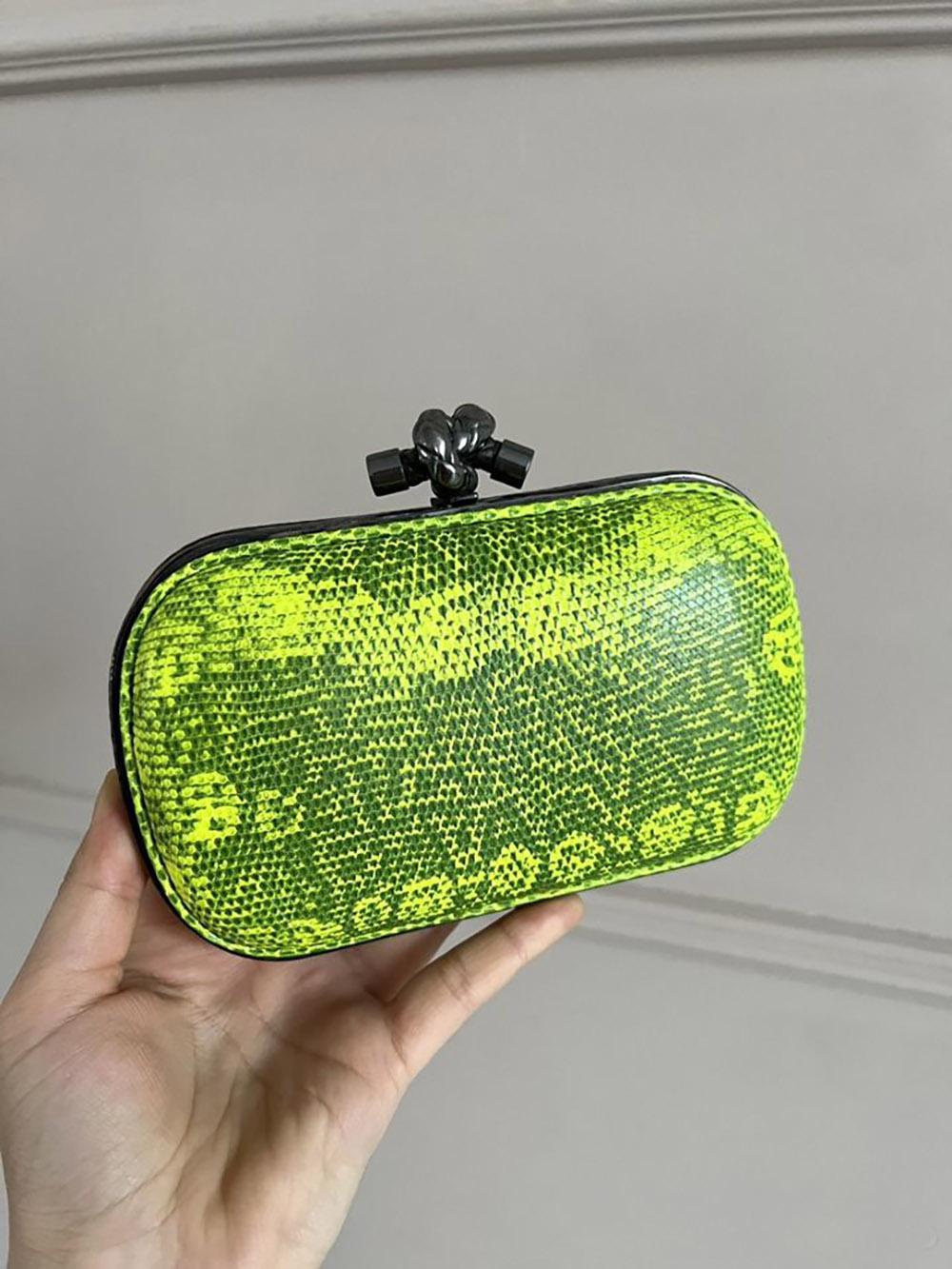 Green Bottega Veneta Rare Iconic Pochette Knot Clutch