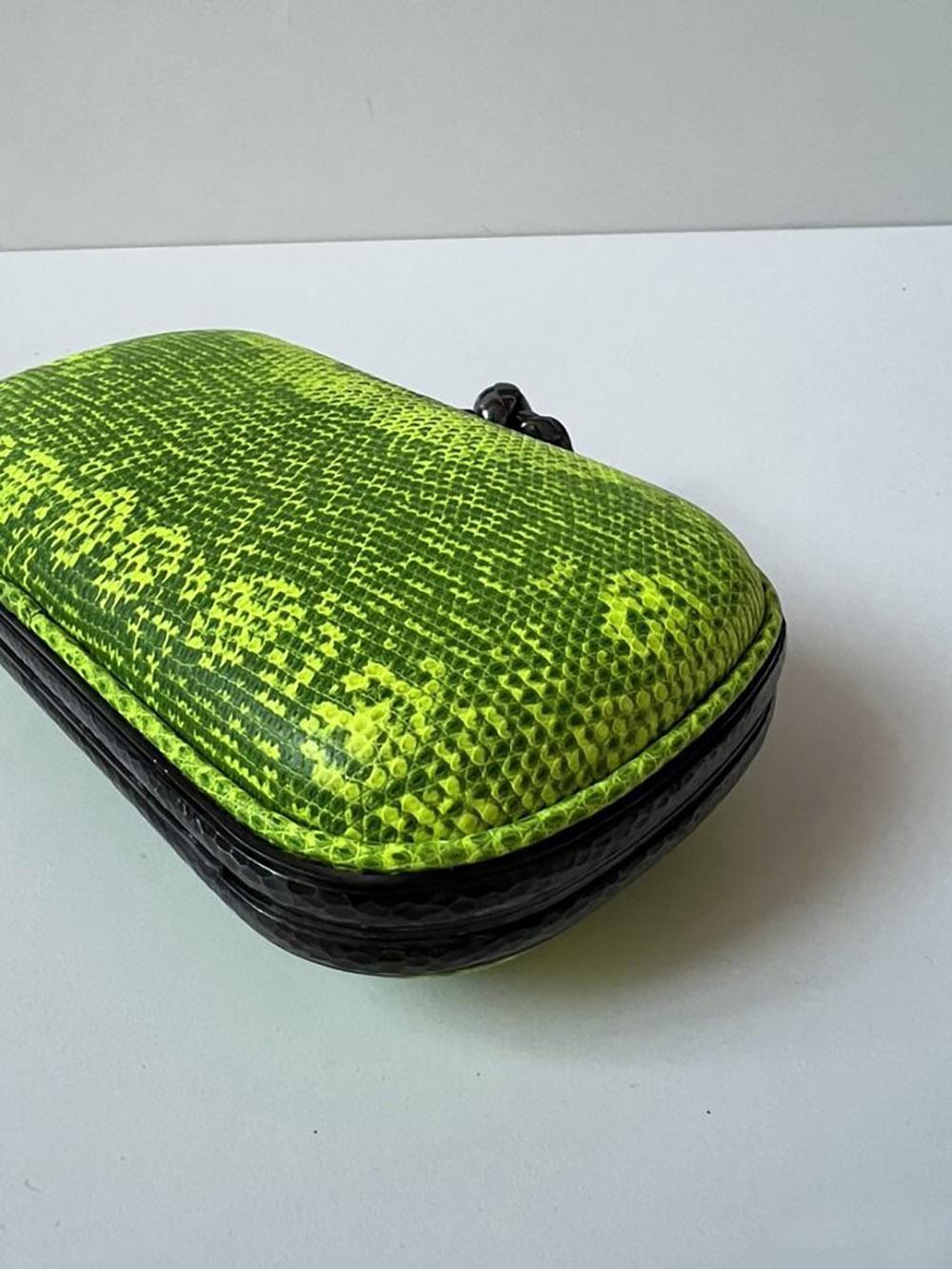 Bottega Veneta Rare Lizard Pochette Knot Clutch  For Sale 6