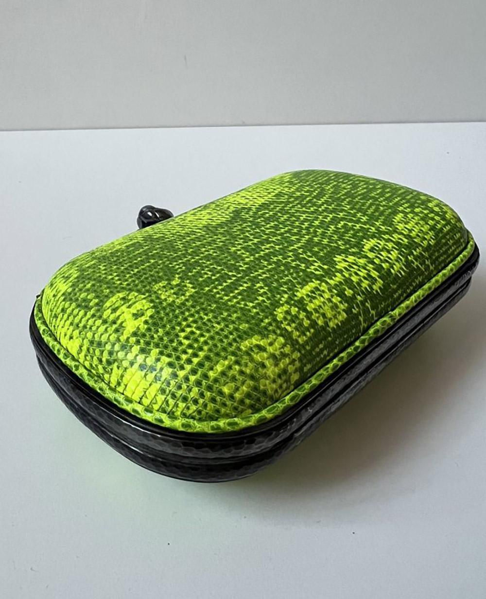 Bottega Veneta Rare Lizard Pochette Knot Clutch  For Sale 3