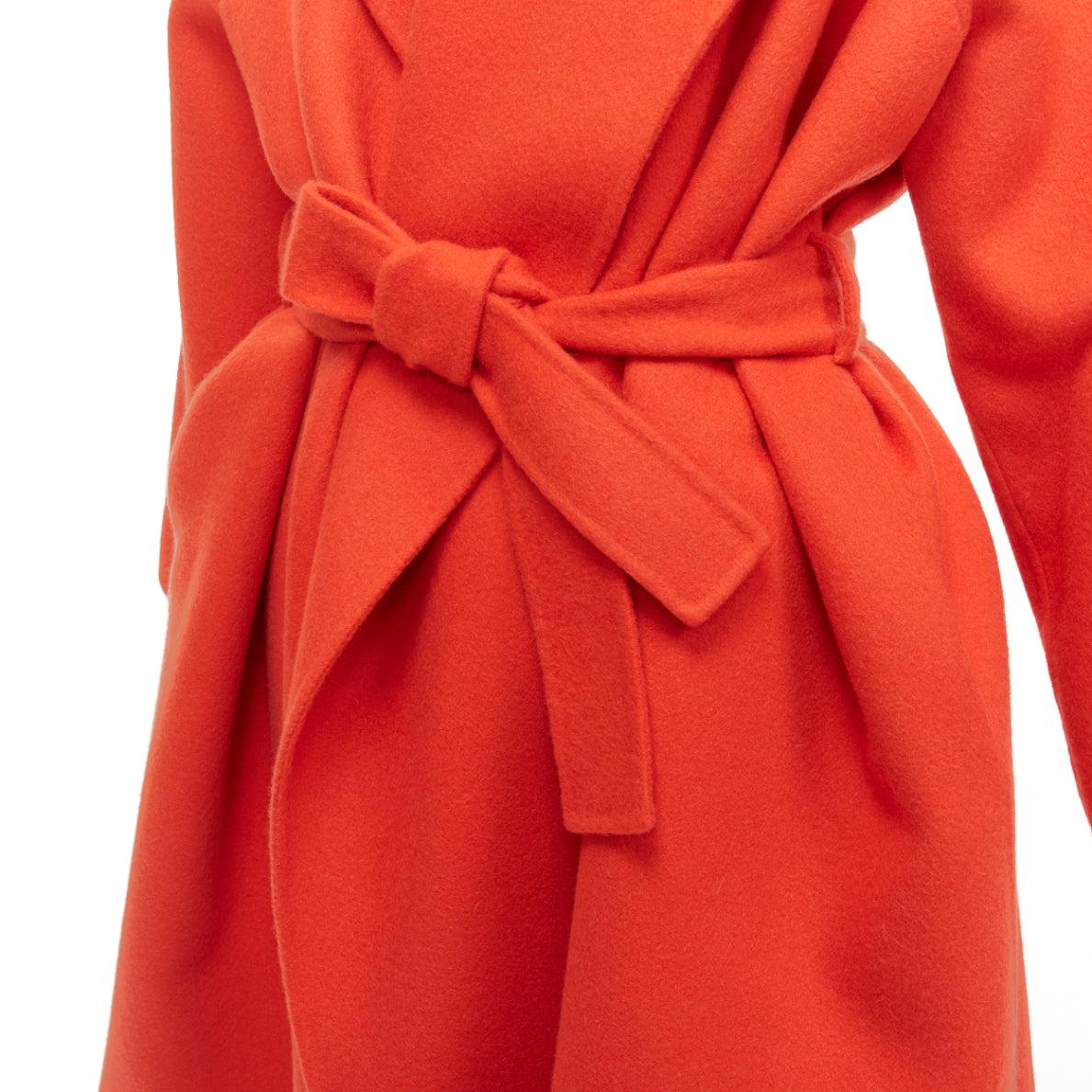 BOTTEGA VENETA red 100% double face cashmere shawl collar belted coat IT38 XS
Reference: LNKO/A02287
Brand: Bottega Veneta
Material: Cashmere
Color: Red
Pattern: Solid
Closure: Belt
Made in: Italy

CONDITION:
Condition: Excellent, this item was