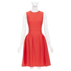 BOTTEGA VENETA rot 100% Vrigin Wolle 3D plissiertes Kleid mit Rundhalsausschnitt und Schlaghose
