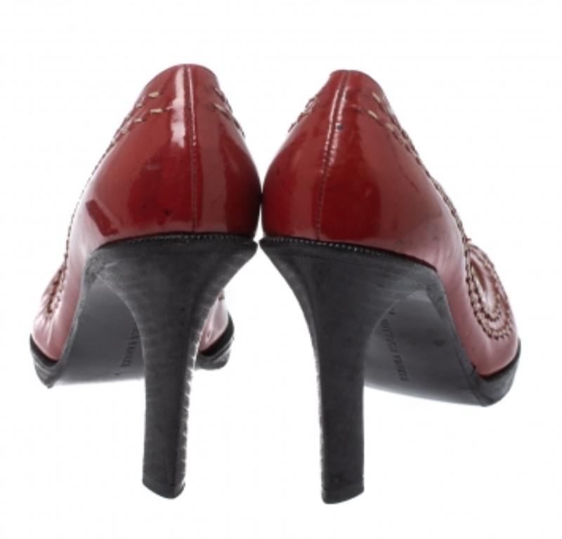 Bottega Veneta Red/Brown Patent Leather Pumps Size 35.5 For Sale 2