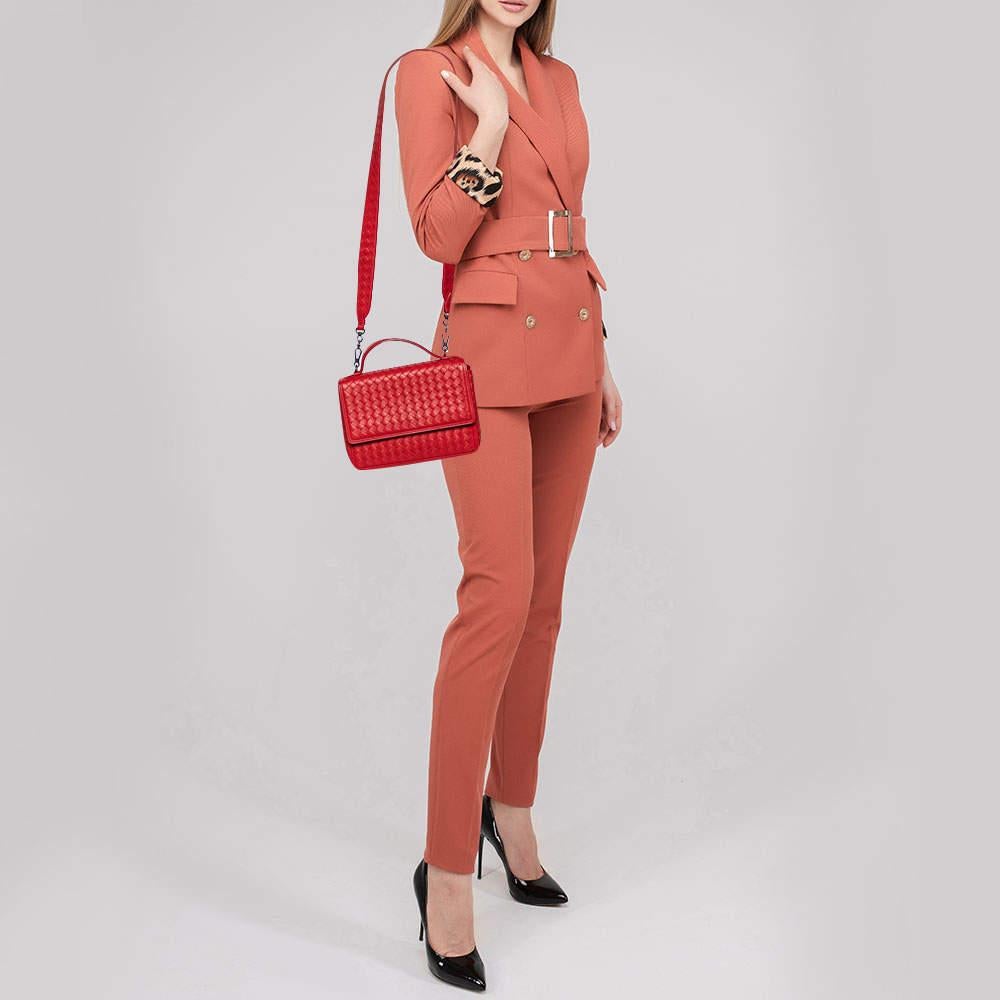 Bottega Veneta Red Intrecciato Leather Alumna Top Handle Bag In Good Condition In Dubai, Al Qouz 2