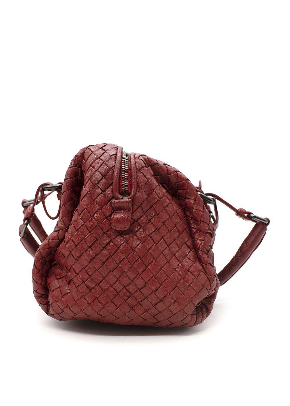 Bottega Veneta Borsa Boston in pelle Intrecciato Rosso In condizioni ottime in vendita a London, GB