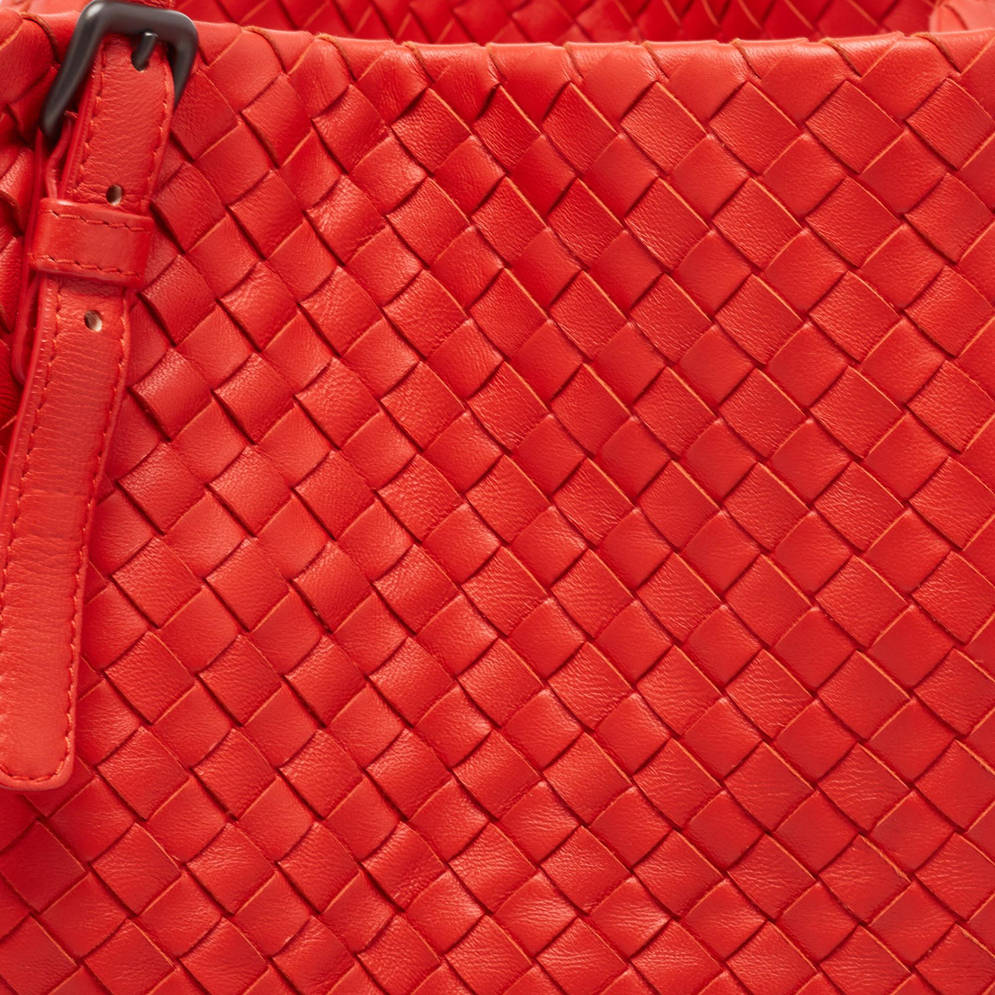 Bottega Veneta Red Intrecciato Leather Cesta Bag 8