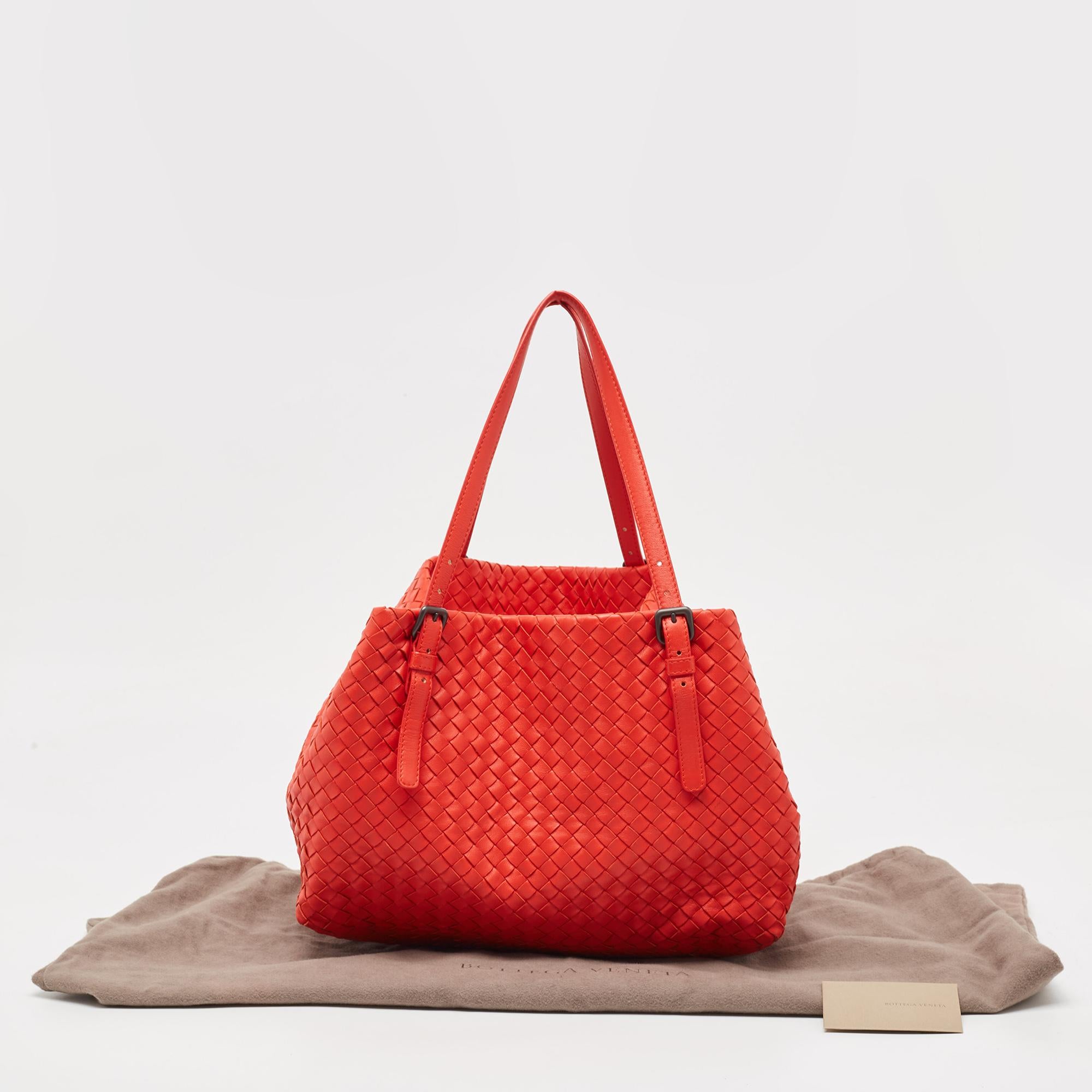 Bottega Veneta Red Intrecciato Leather Cesta Bag 9