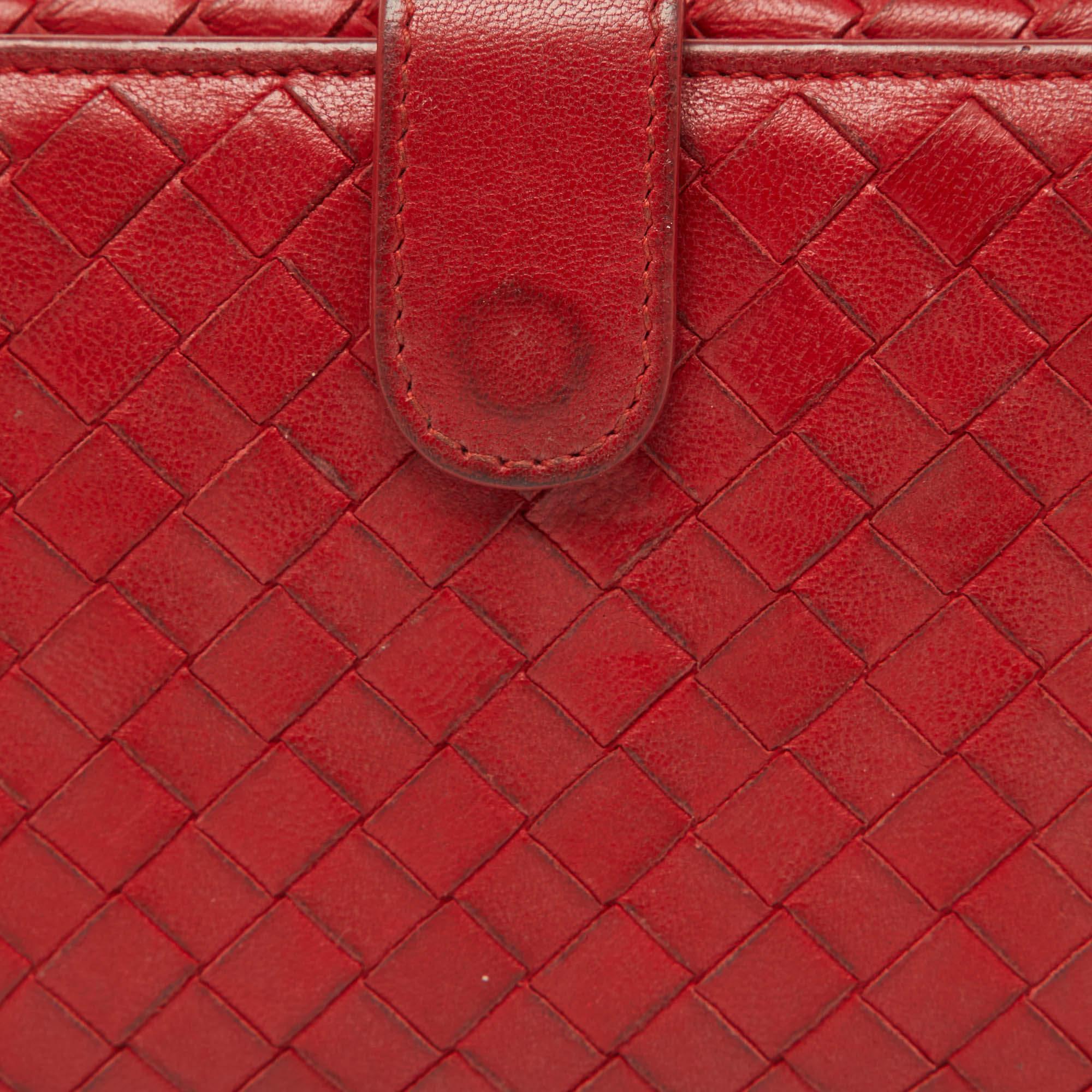 Bottega Veneta Red Intrecciato Leather Flap Continental Wallet For Sale 1